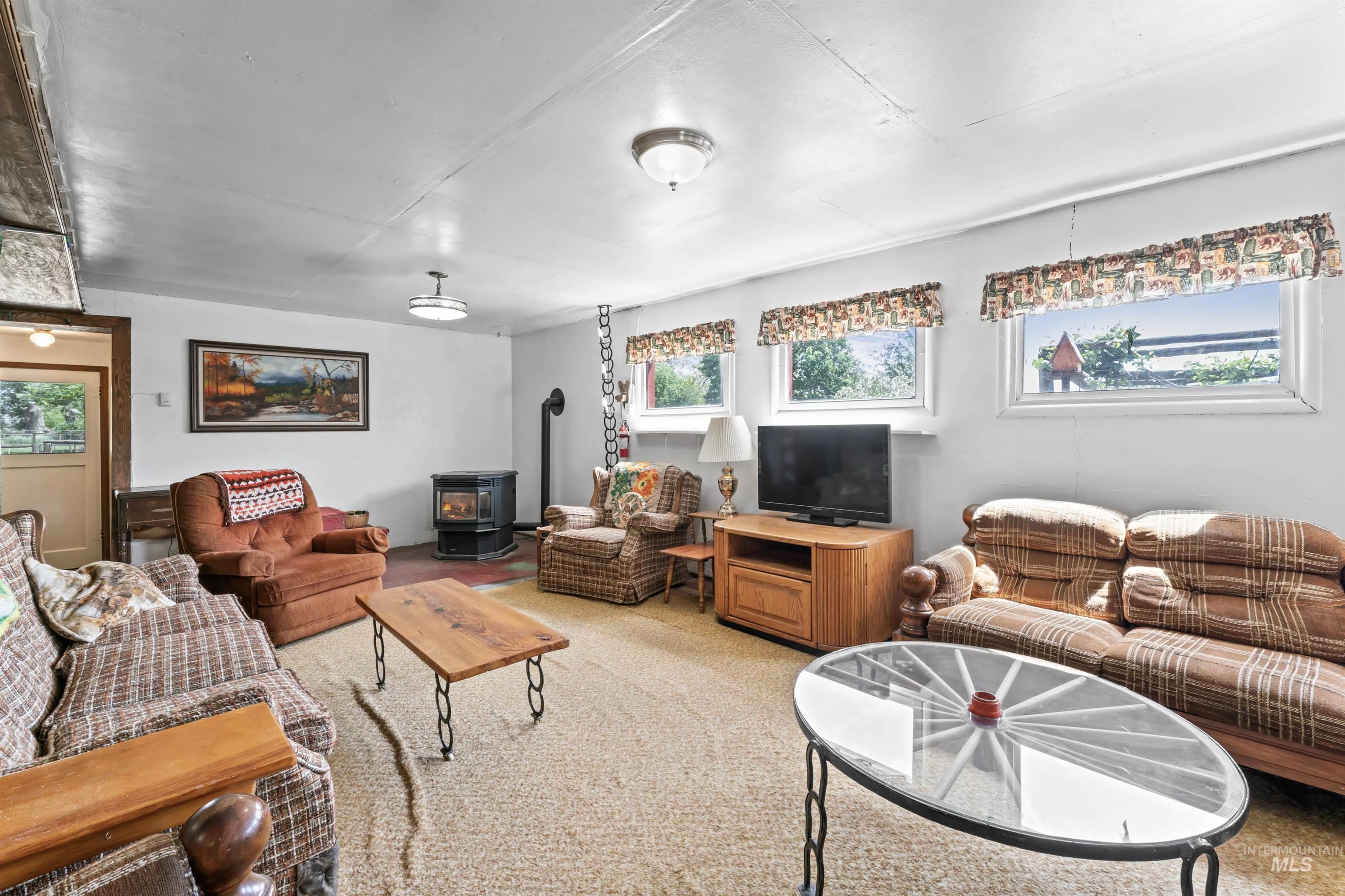 1444 W Black Canyon Hwy, Emmett, Idaho 83617, 4 Bedrooms, 2 Bathrooms, Residential For Sale, Price $759,900, 98976669