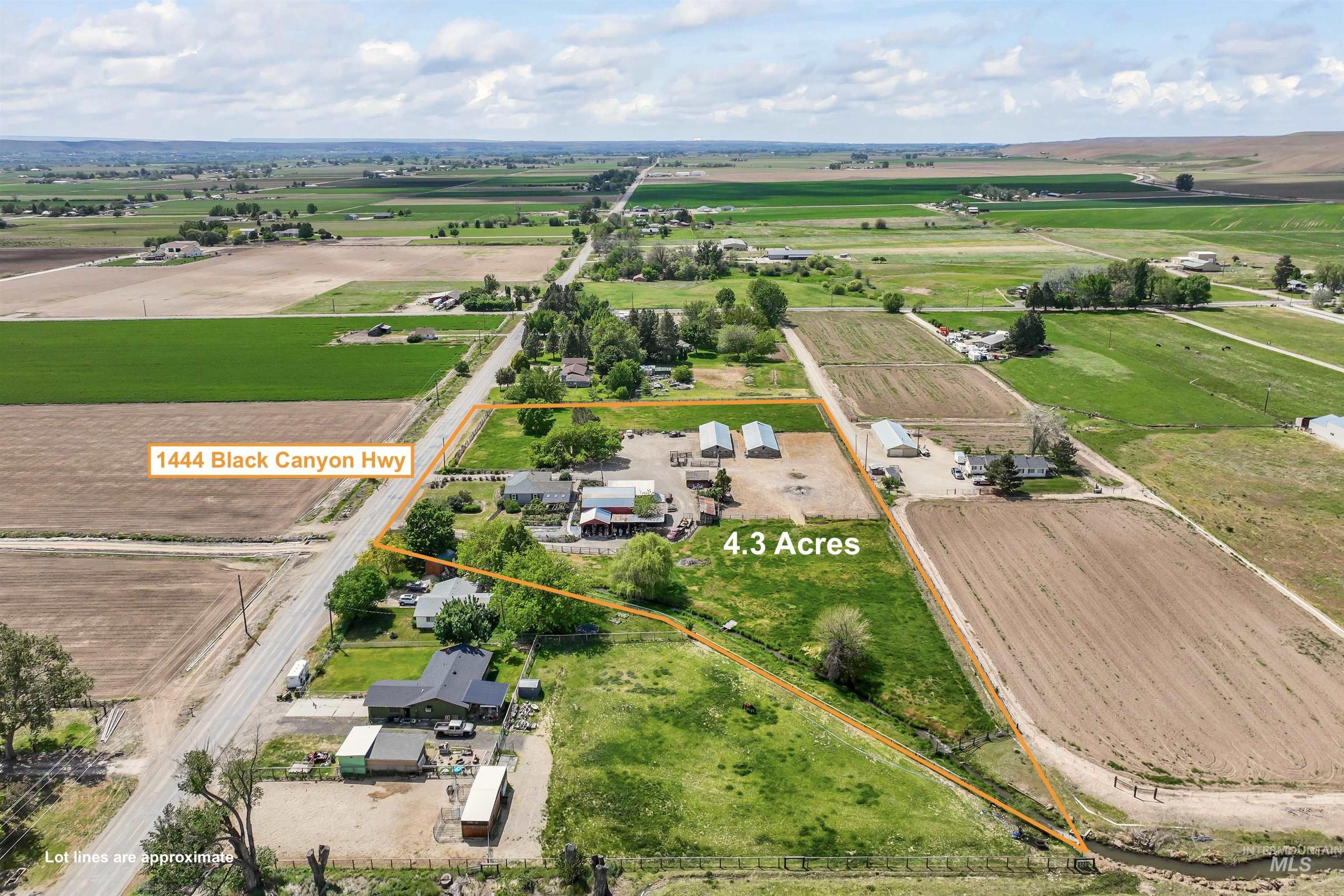 1444 W Black Canyon Hwy, Emmett, Idaho 83617, 4 Bedrooms, 2 Bathrooms, Residential For Sale, Price $759,900, 98976669