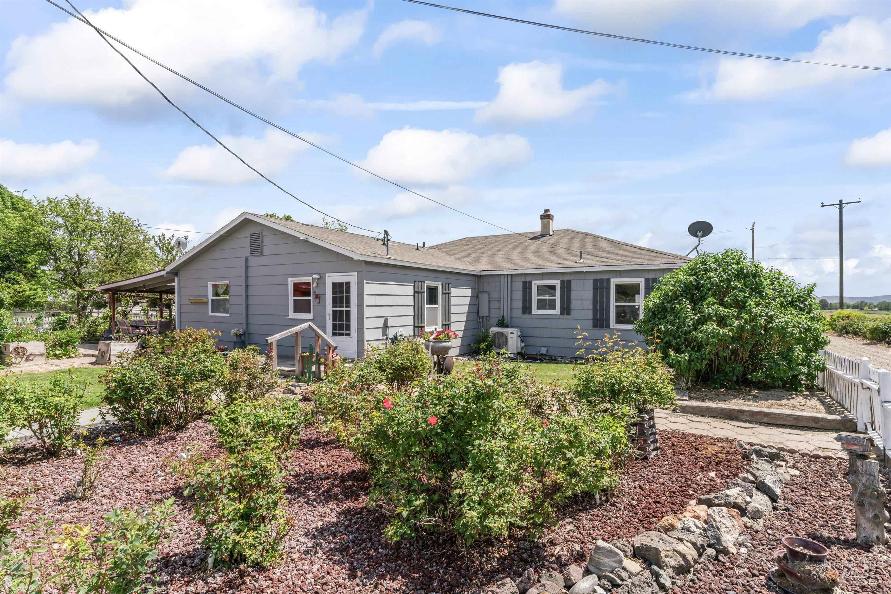 1444 W Black Canyon Hwy, Emmett, Idaho 83617, 4 Bedrooms, 2 Bathrooms, Residential For Sale, Price $759,900, 98976669