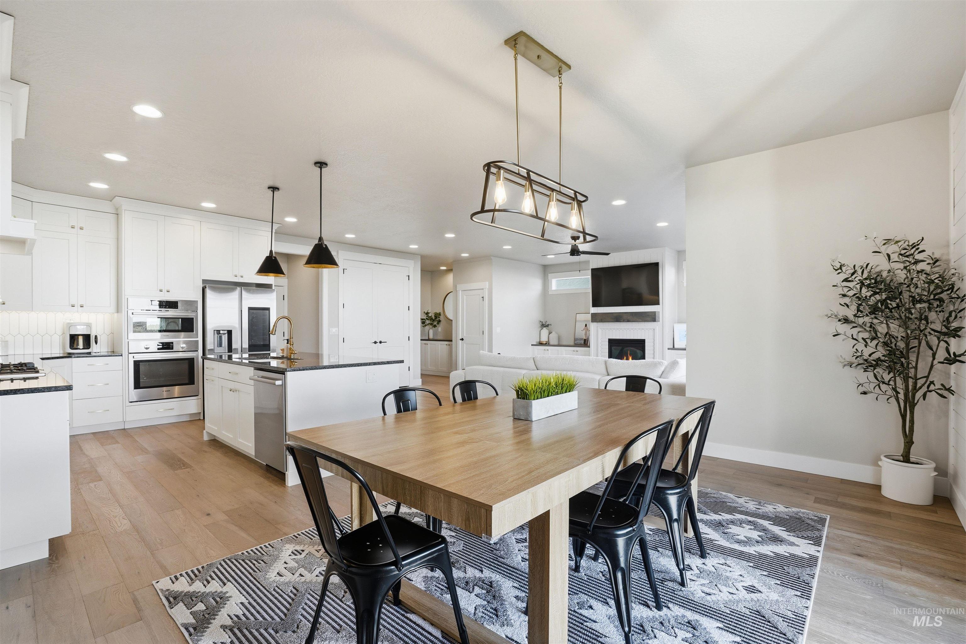 8094 Basin Cove Ave., Middleton, Idaho 83644, 4 Bedrooms, 2.5 Bathrooms, Residential For Sale, Price $665,000, 98976674