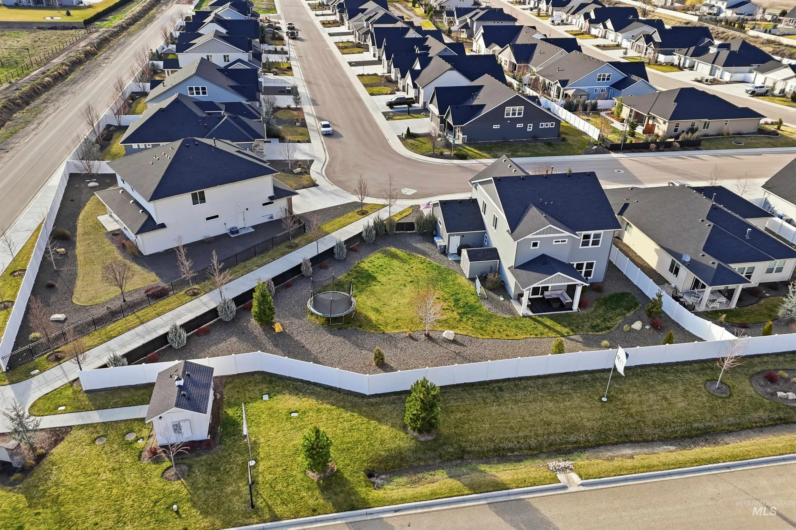 8094 Basin Cove Ave., Middleton, Idaho 83644, 4 Bedrooms, 2.5 Bathrooms, Residential For Sale, Price $665,000, 98976674