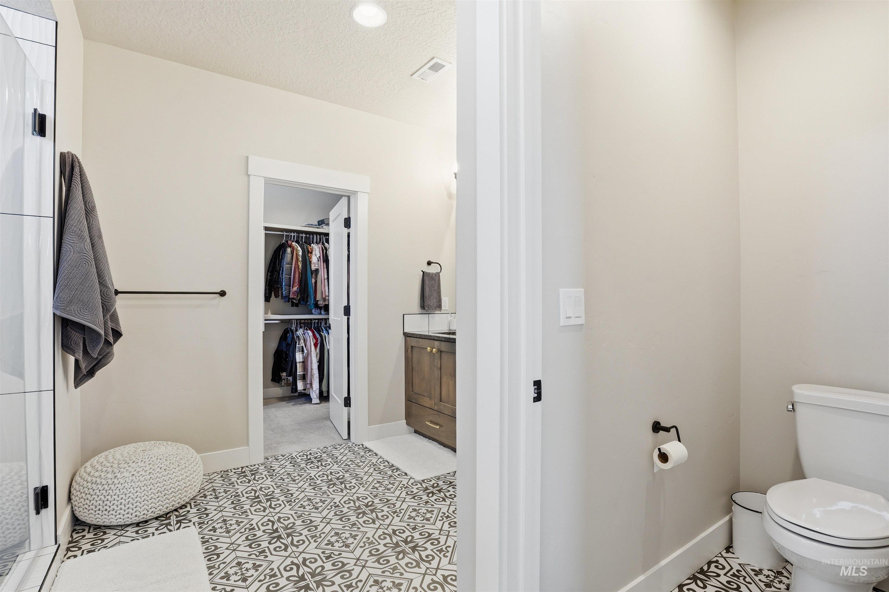 8094 Basin Cove Ave., Middleton, Idaho 83644, 4 Bedrooms, 2.5 Bathrooms, Residential For Sale, Price $665,000, 98976674