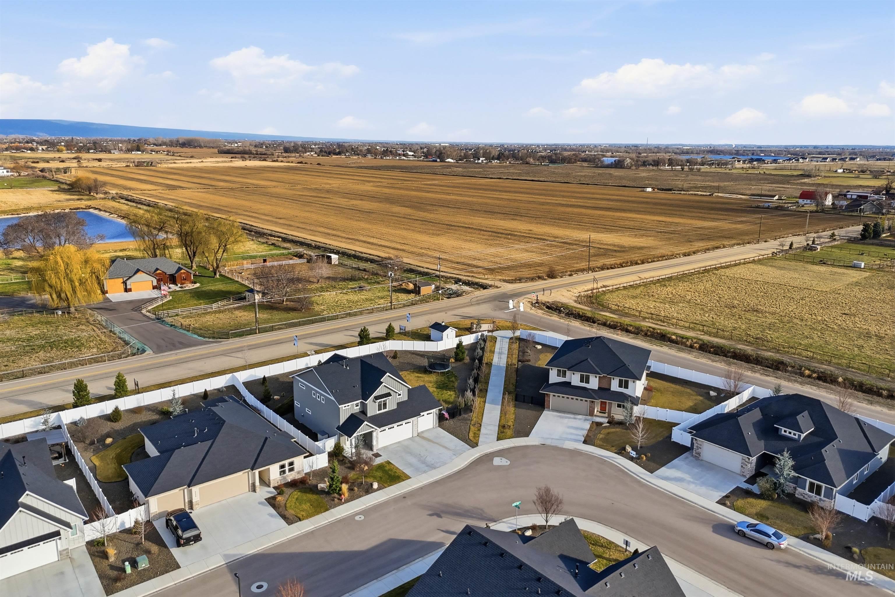 8094 Basin Cove Ave., Middleton, Idaho 83644, 4 Bedrooms, 2.5 Bathrooms, Residential For Sale, Price $665,000, 98976674