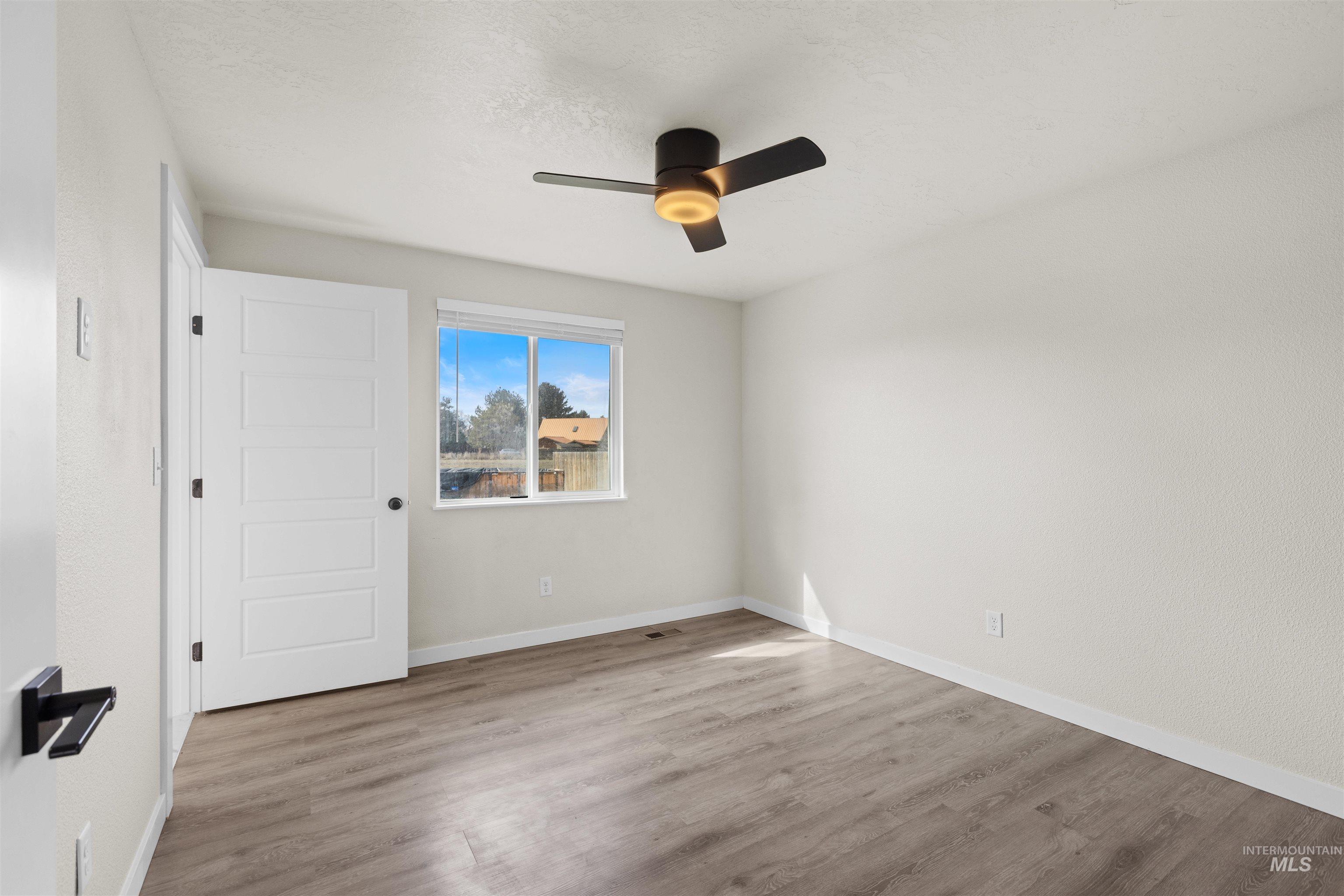 2113 S Powerline Rd, Nampa, Idaho 83686-7285, 3 Bedrooms, 2 Bathrooms, Residential For Sale, Price $485,000,MLS 98976675