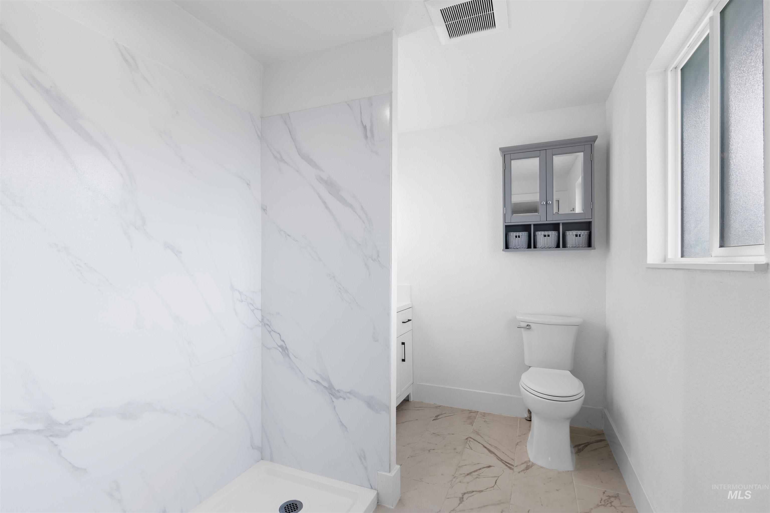 2113 S Powerline Rd, Nampa, Idaho 83686-7285, 3 Bedrooms, 2 Bathrooms, Residential For Sale, Price $485,000,MLS 98976675