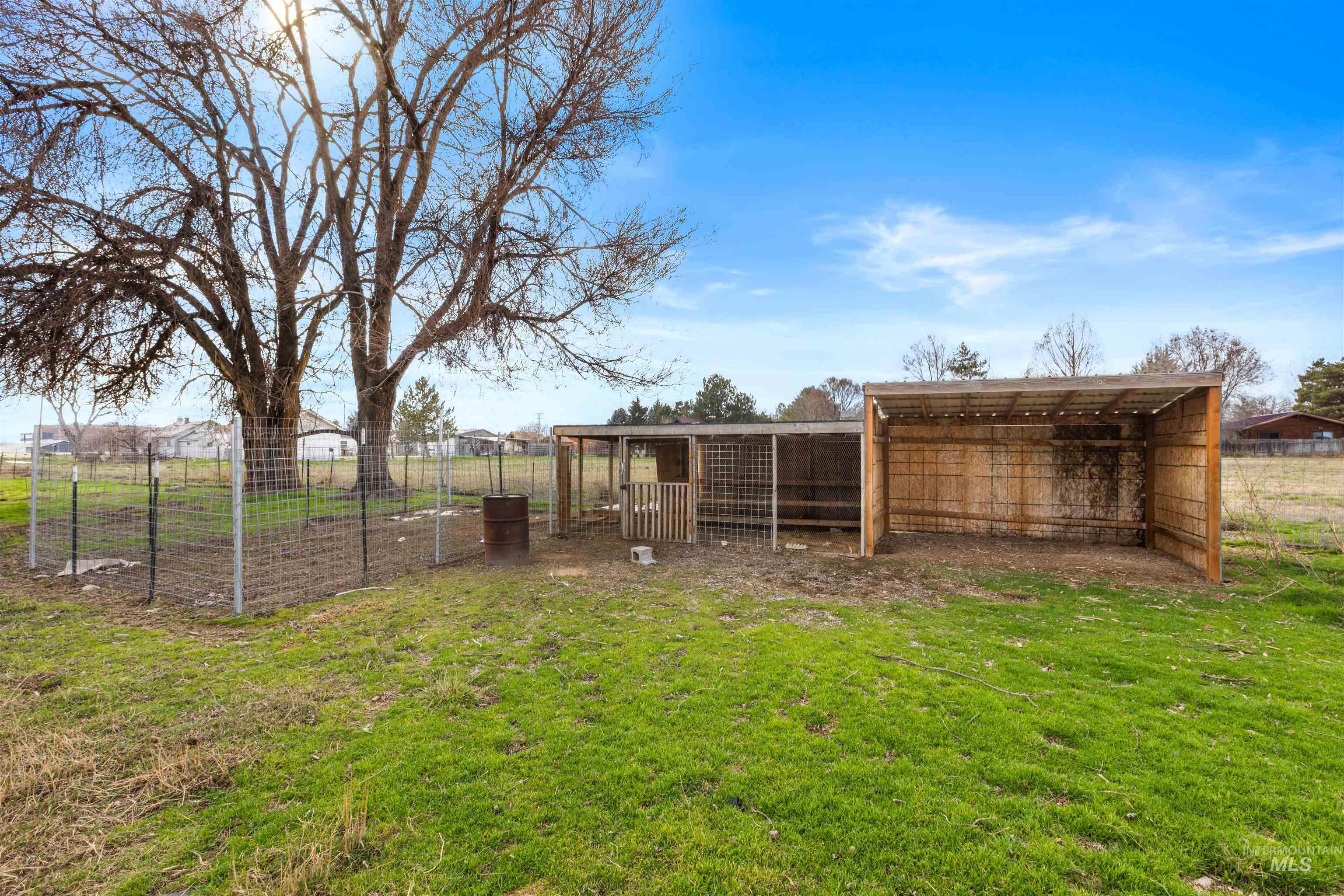 2113 S Powerline Rd, Nampa, Idaho 83686-7285, 3 Bedrooms, 2 Bathrooms, Residential For Sale, Price $485,000,MLS 98976675