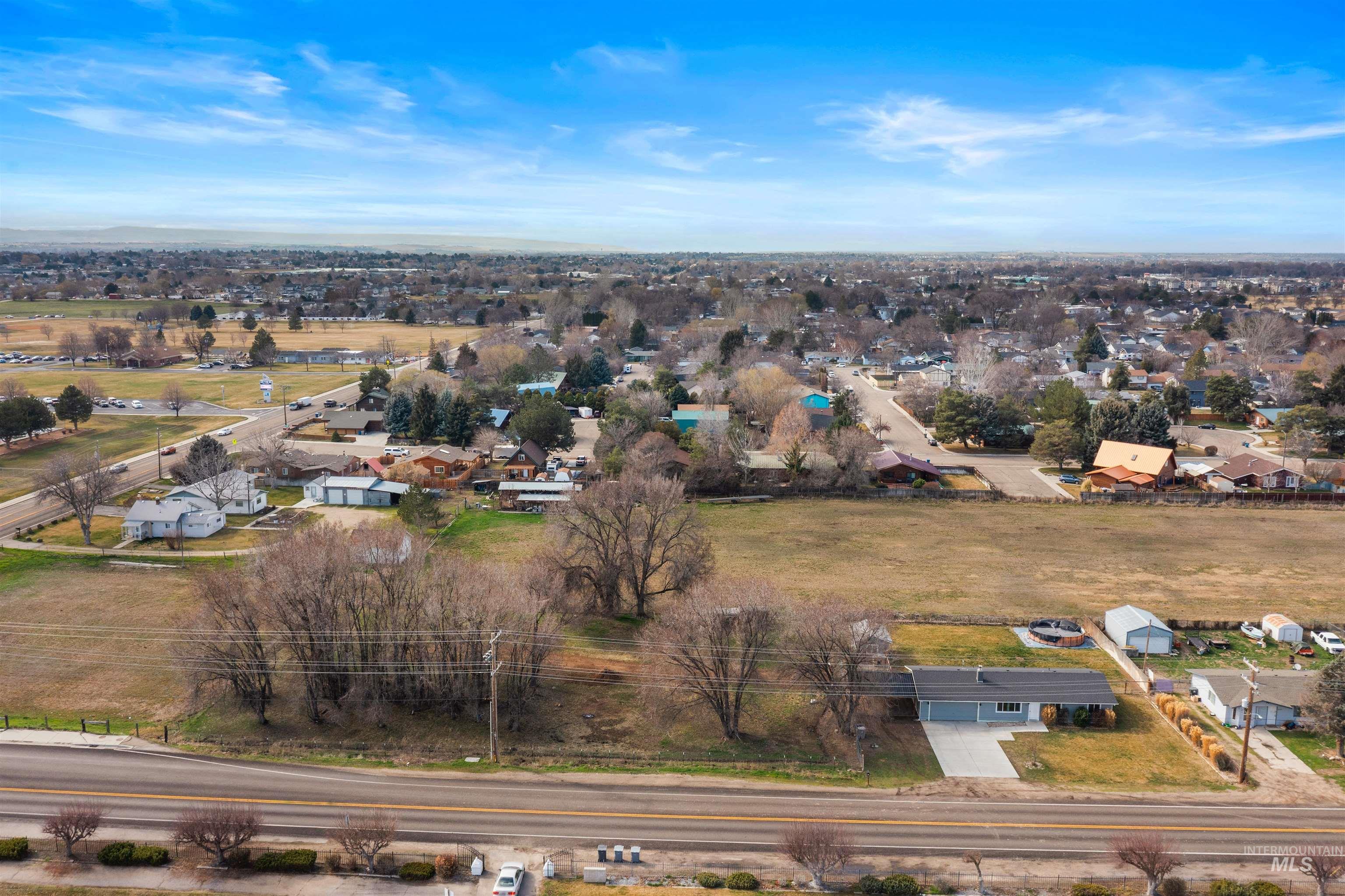 2113 S Powerline Rd, Nampa, Idaho 83686-7285, 3 Bedrooms, 2 Bathrooms, Residential For Sale, Price $485,000,MLS 98976675