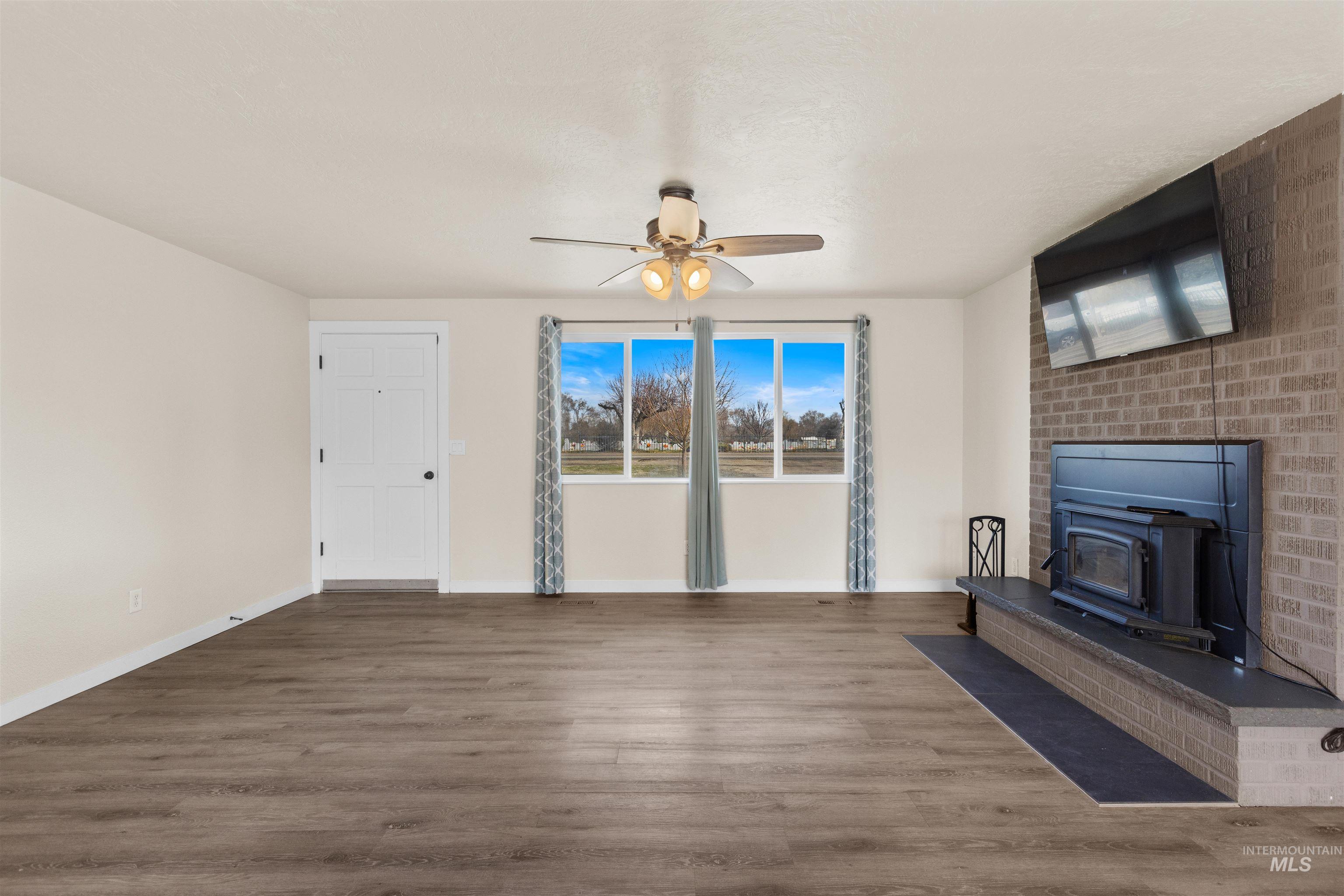 2113 S Powerline Rd, Nampa, Idaho 83686-7285, 3 Bedrooms, 2 Bathrooms, Residential For Sale, Price $485,000,MLS 98976675