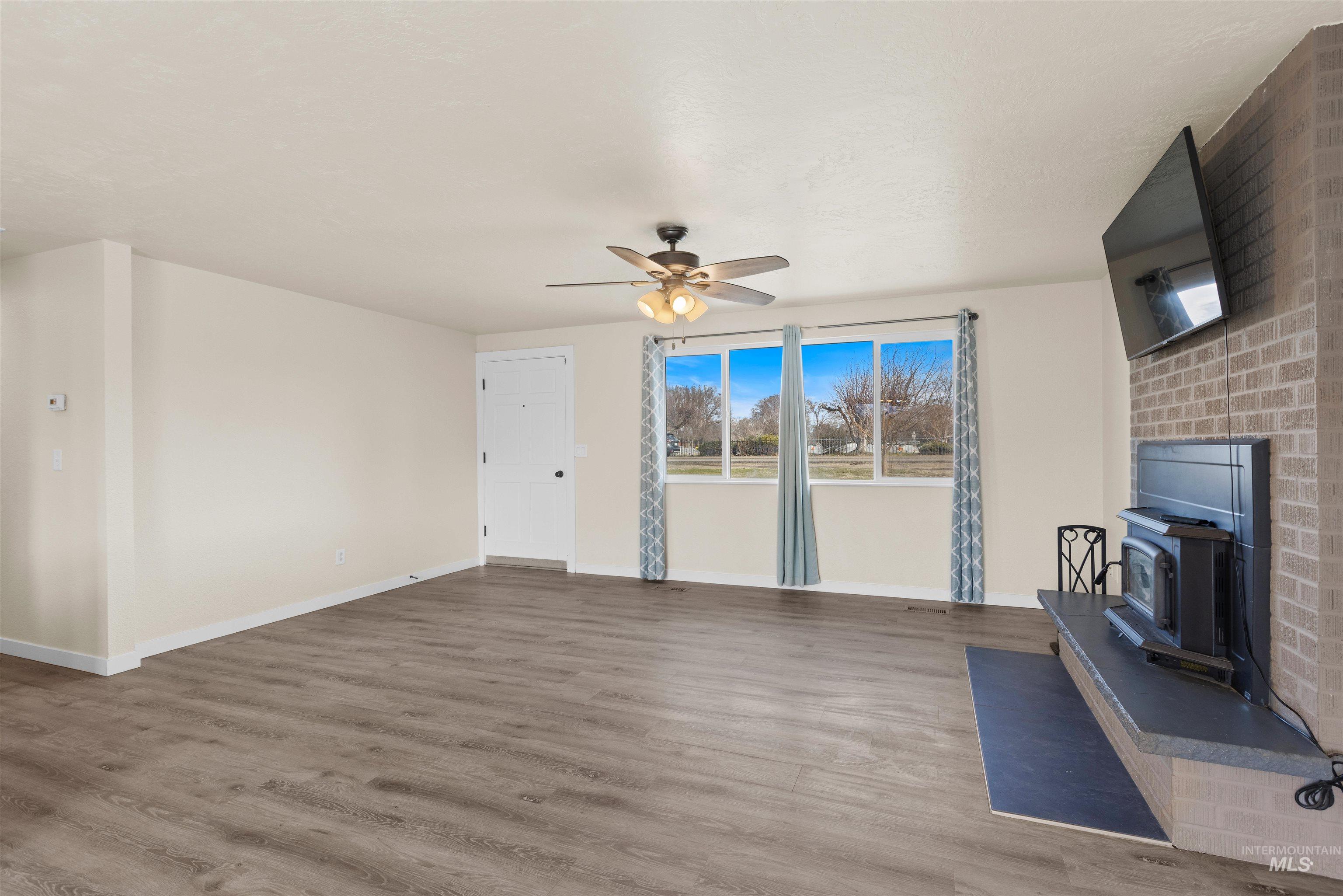 2113 S Powerline Rd, Nampa, Idaho 83686-7285, 3 Bedrooms, 2 Bathrooms, Residential For Sale, Price $485,000,MLS 98976675