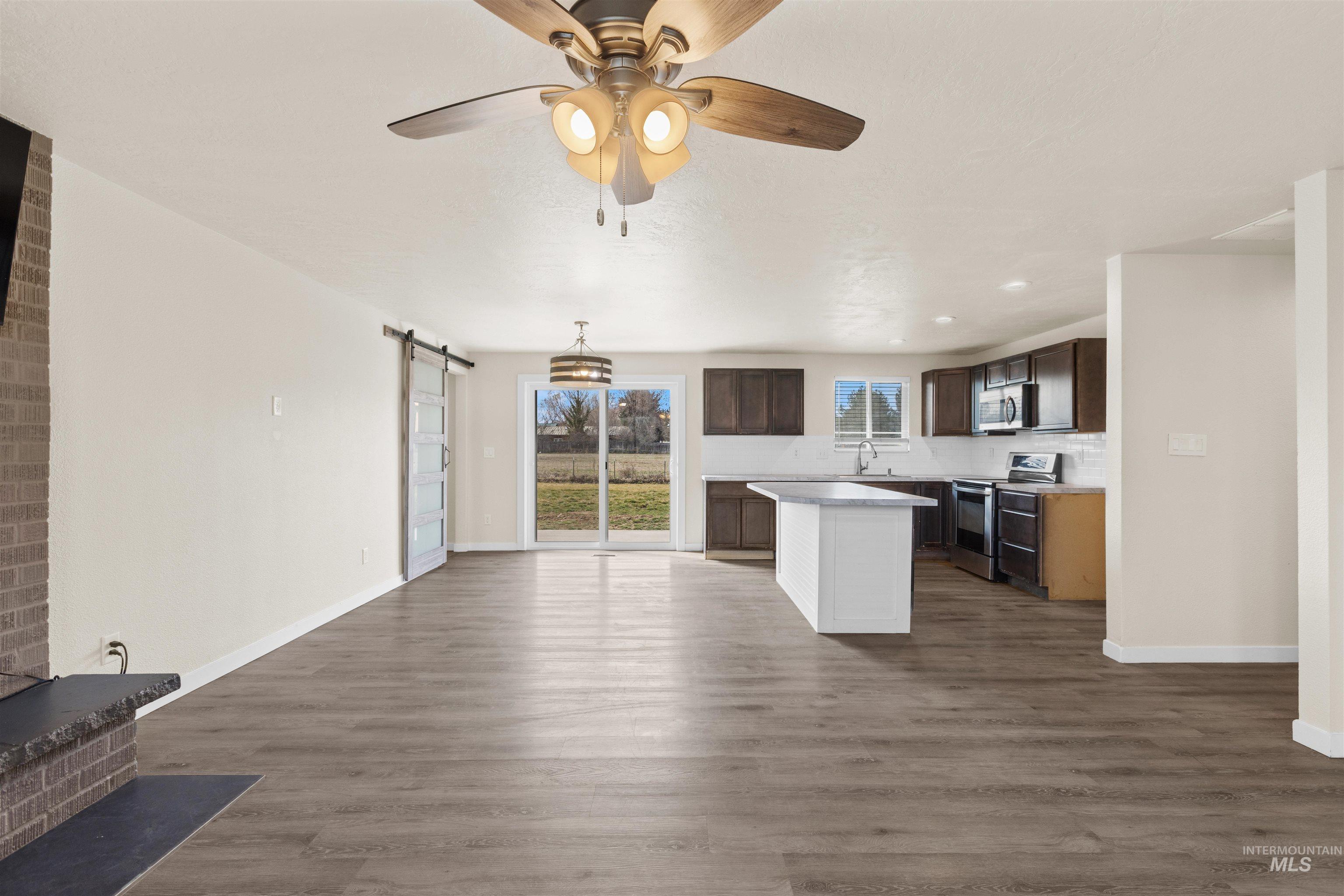 2113 S Powerline Rd, Nampa, Idaho 83686-7285, 3 Bedrooms, 2 Bathrooms, Residential For Sale, Price $485,000,MLS 98976675