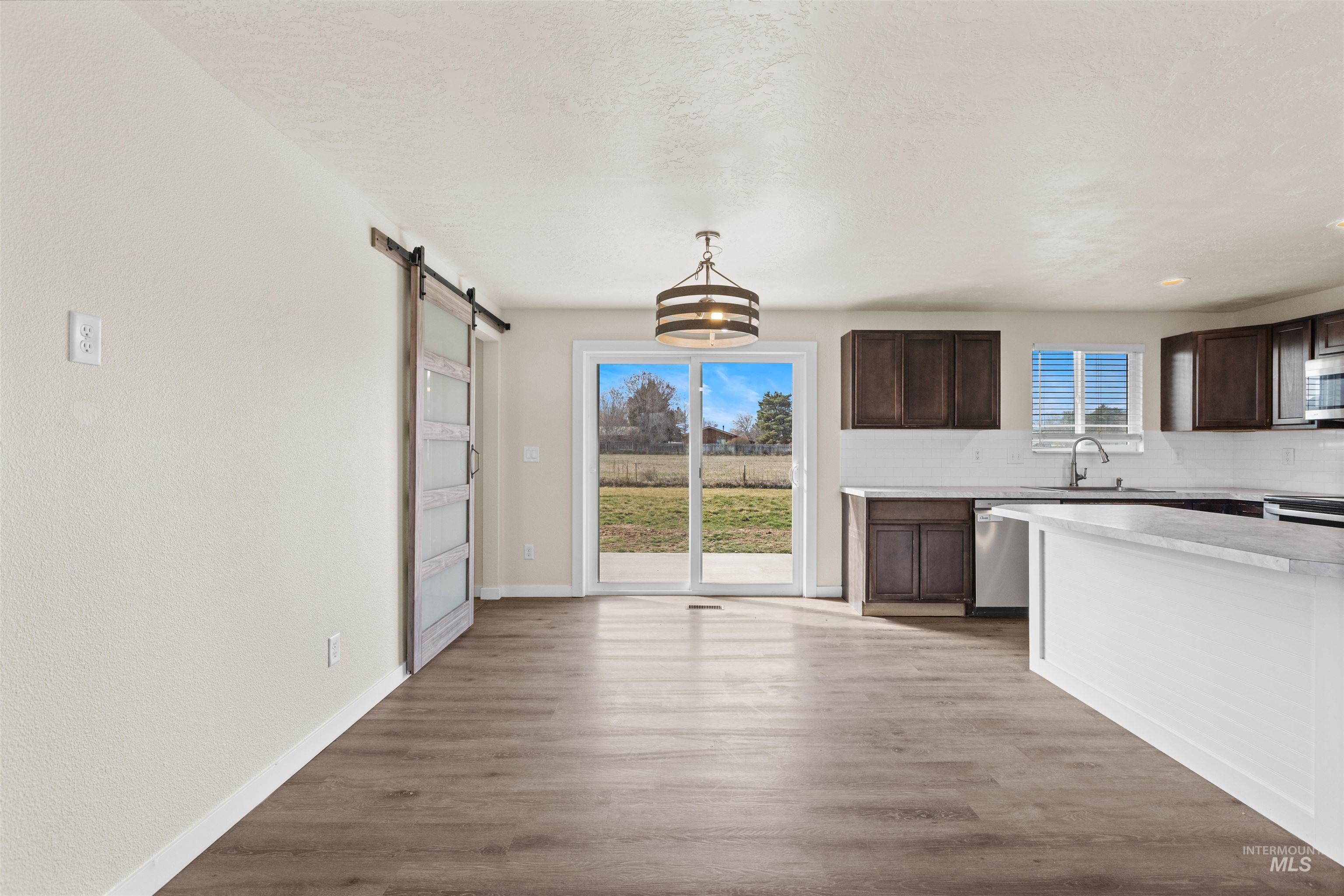 2113 S Powerline Rd, Nampa, Idaho 83686-7285, 3 Bedrooms, 2 Bathrooms, Residential For Sale, Price $485,000,MLS 98976675