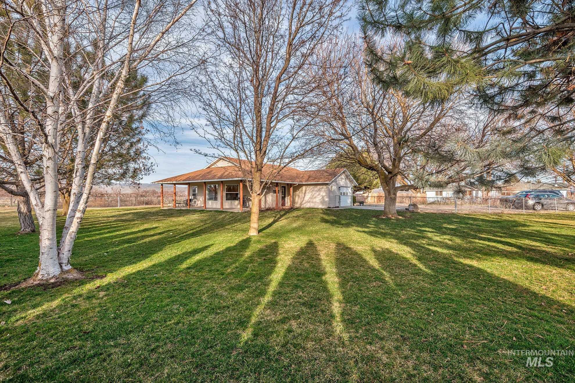 946 Indianhead Rd, Weiser, Idaho 83672, 3 Bedrooms, 2 Bathrooms, Residential For Sale, Price $550,000,MLS 98976678