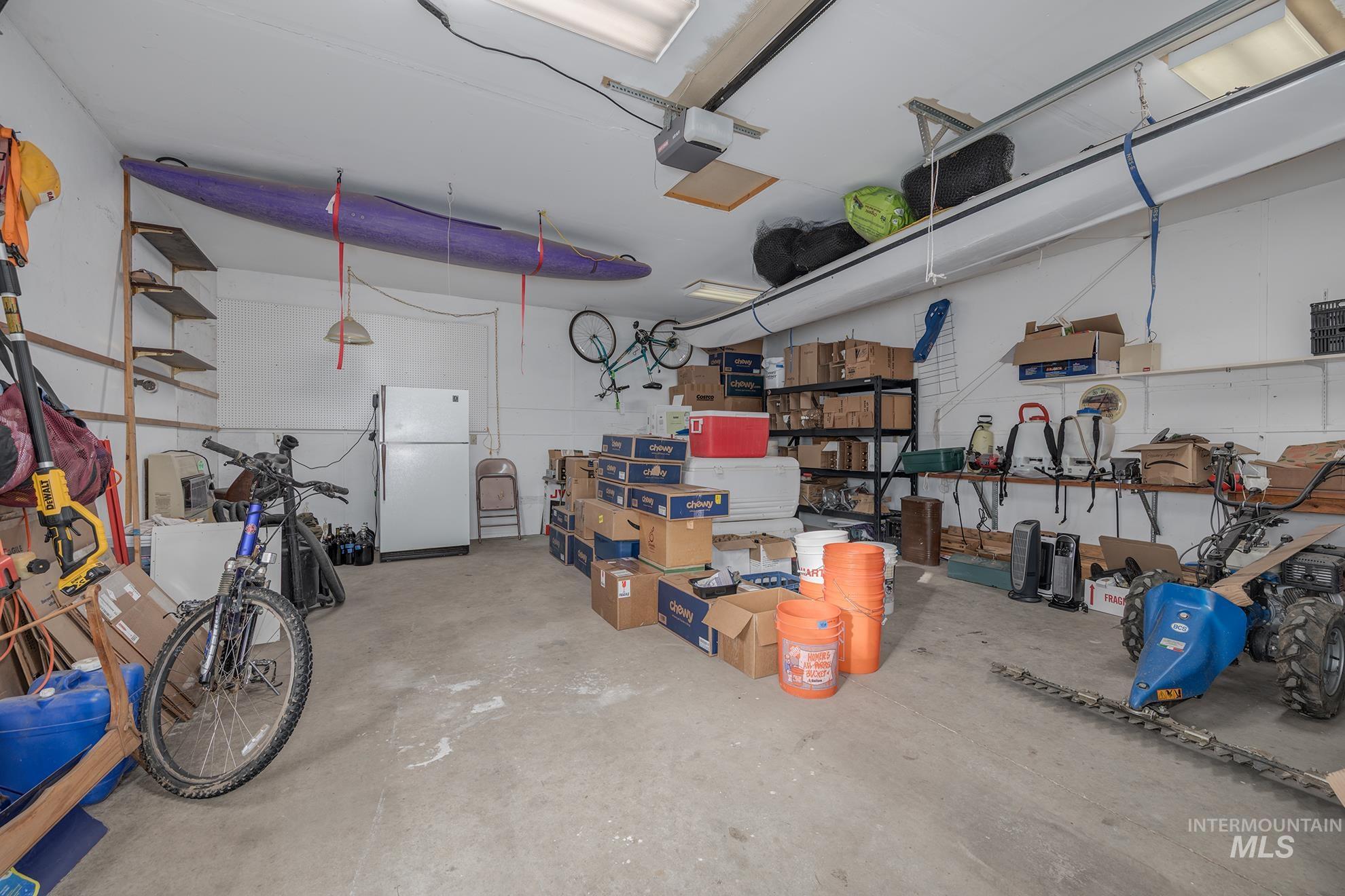 946 Indianhead Rd, Weiser, Idaho 83672, 3 Bedrooms, 2 Bathrooms, Residential For Sale, Price $550,000,MLS 98976678