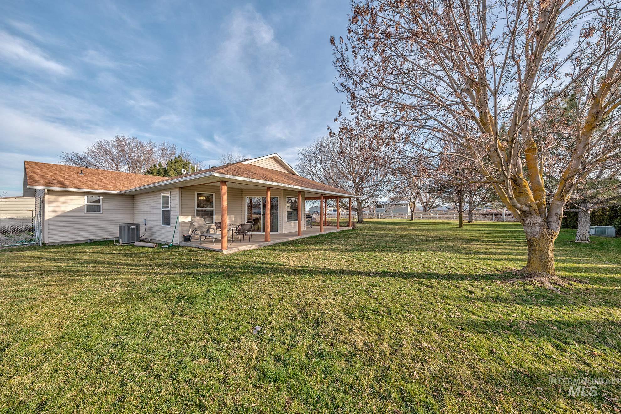 946 Indianhead Rd, Weiser, Idaho 83672, 3 Bedrooms, 2 Bathrooms, Residential For Sale, Price $550,000,MLS 98976678