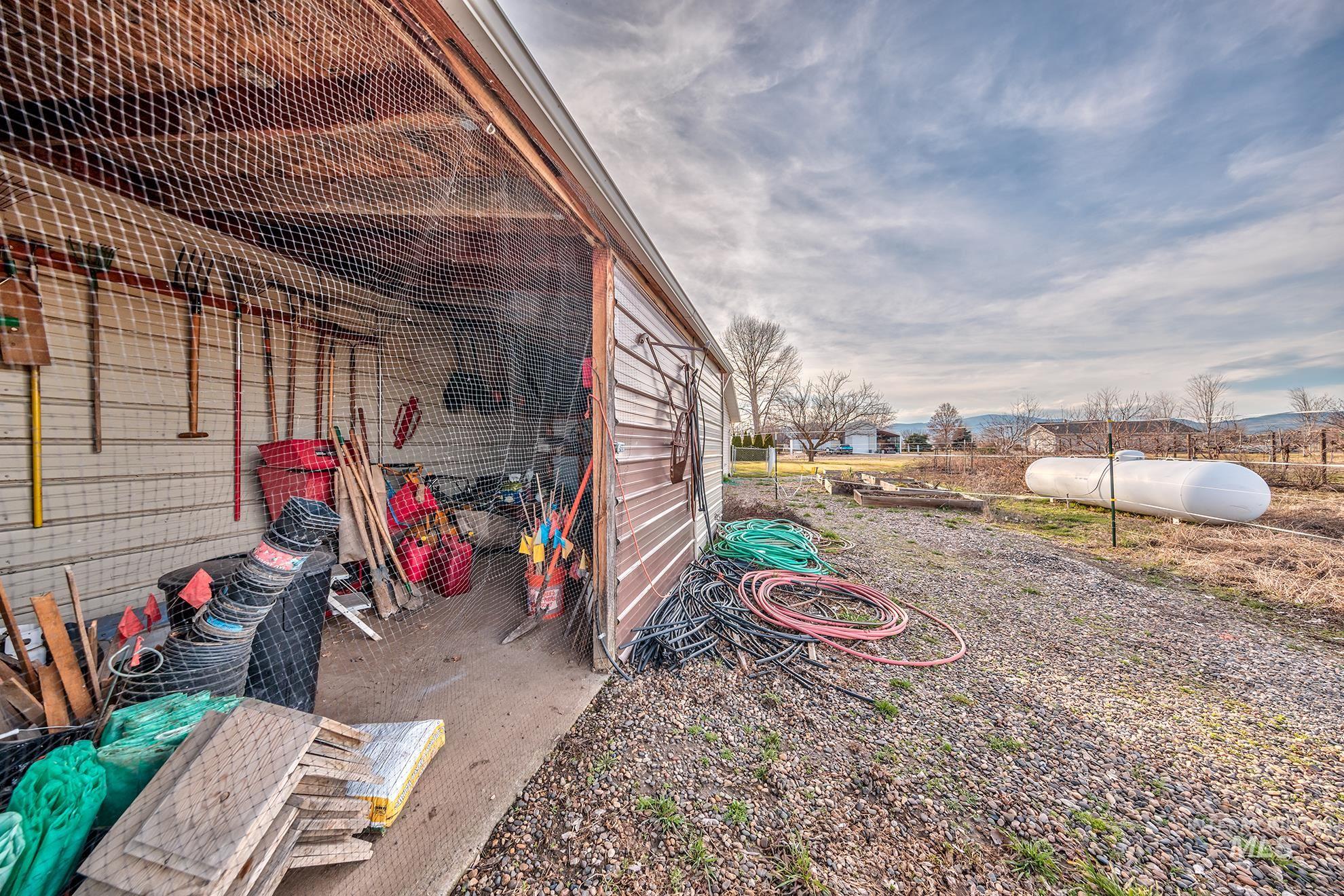 946 Indianhead Rd, Weiser, Idaho 83672, 3 Bedrooms, 2 Bathrooms, Residential For Sale, Price $550,000,MLS 98976678