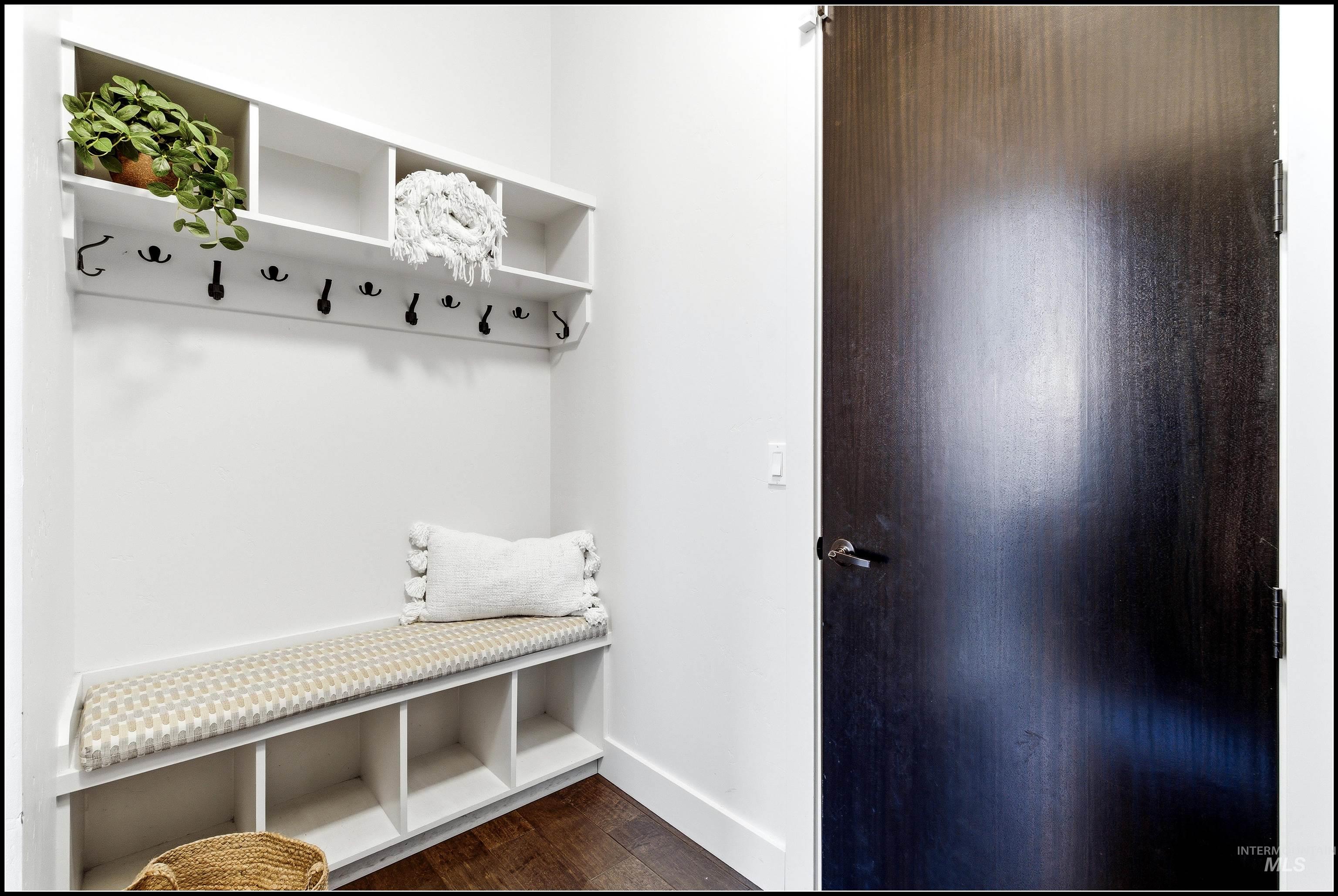 6934 E Highland Valley Rd, Boise, Idaho 83716, 3 Bedrooms, 2.5 Bathrooms, Residential For Sale, Price $939,950, 98976685