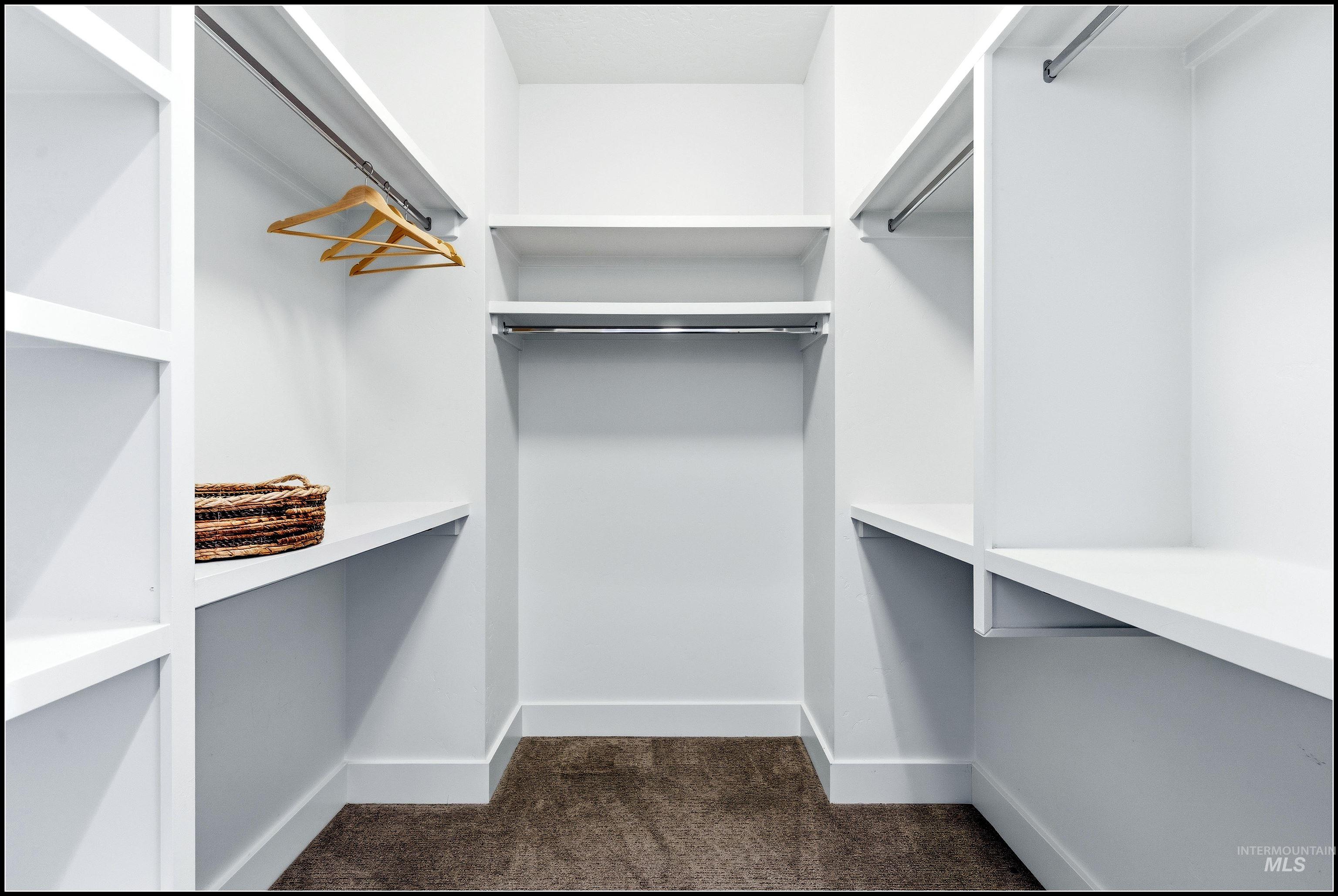 6934 E Highland Valley Rd, Boise, Idaho 83716, 3 Bedrooms, 2.5 Bathrooms, Residential For Sale, Price $939,950, 98976685