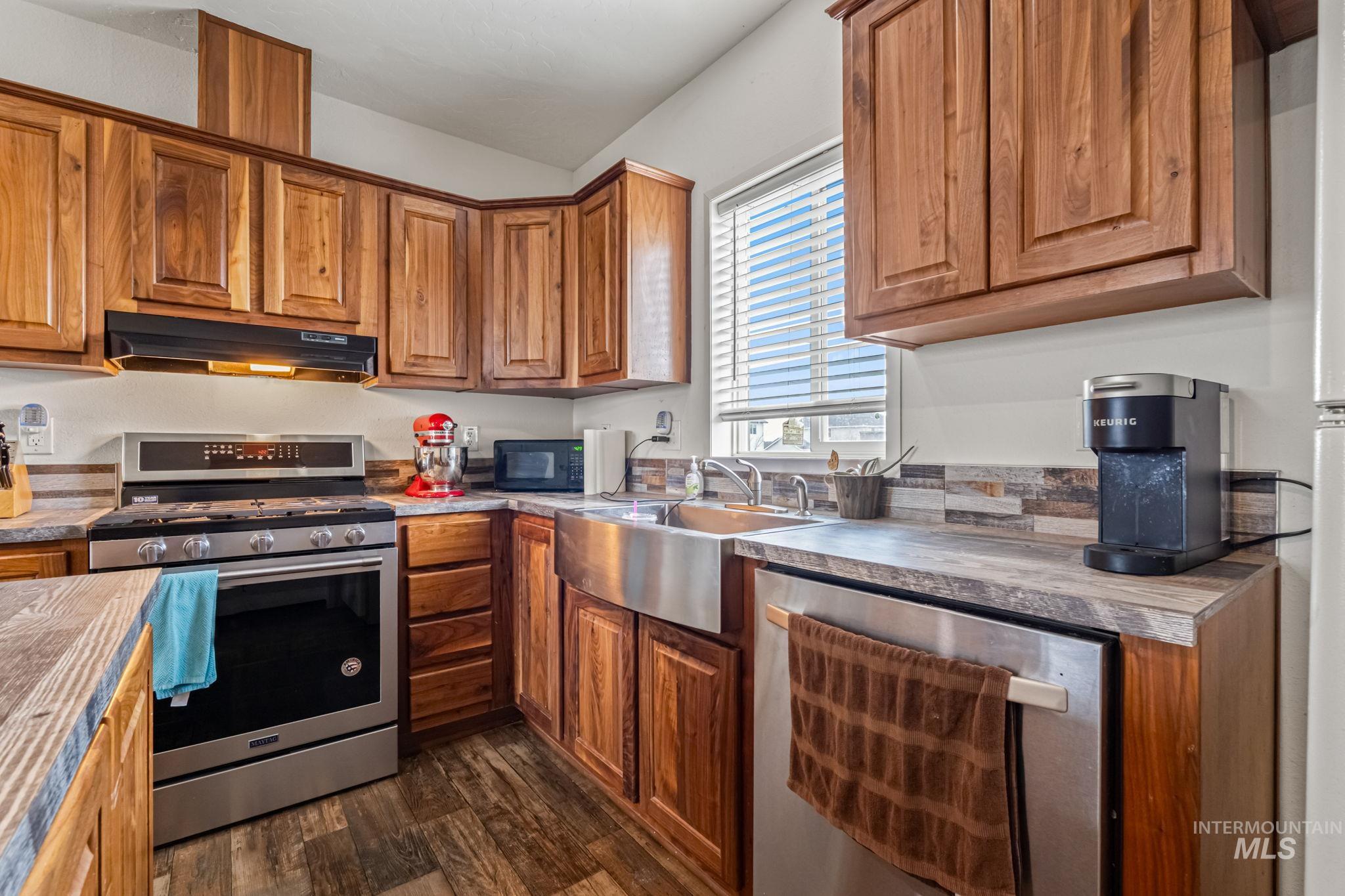 1700 SW Lilac Dr, Mountain Home, Idaho 83647, 3 Bedrooms, 2 Bathrooms, Residential For Sale, Price $90,000, 98976686