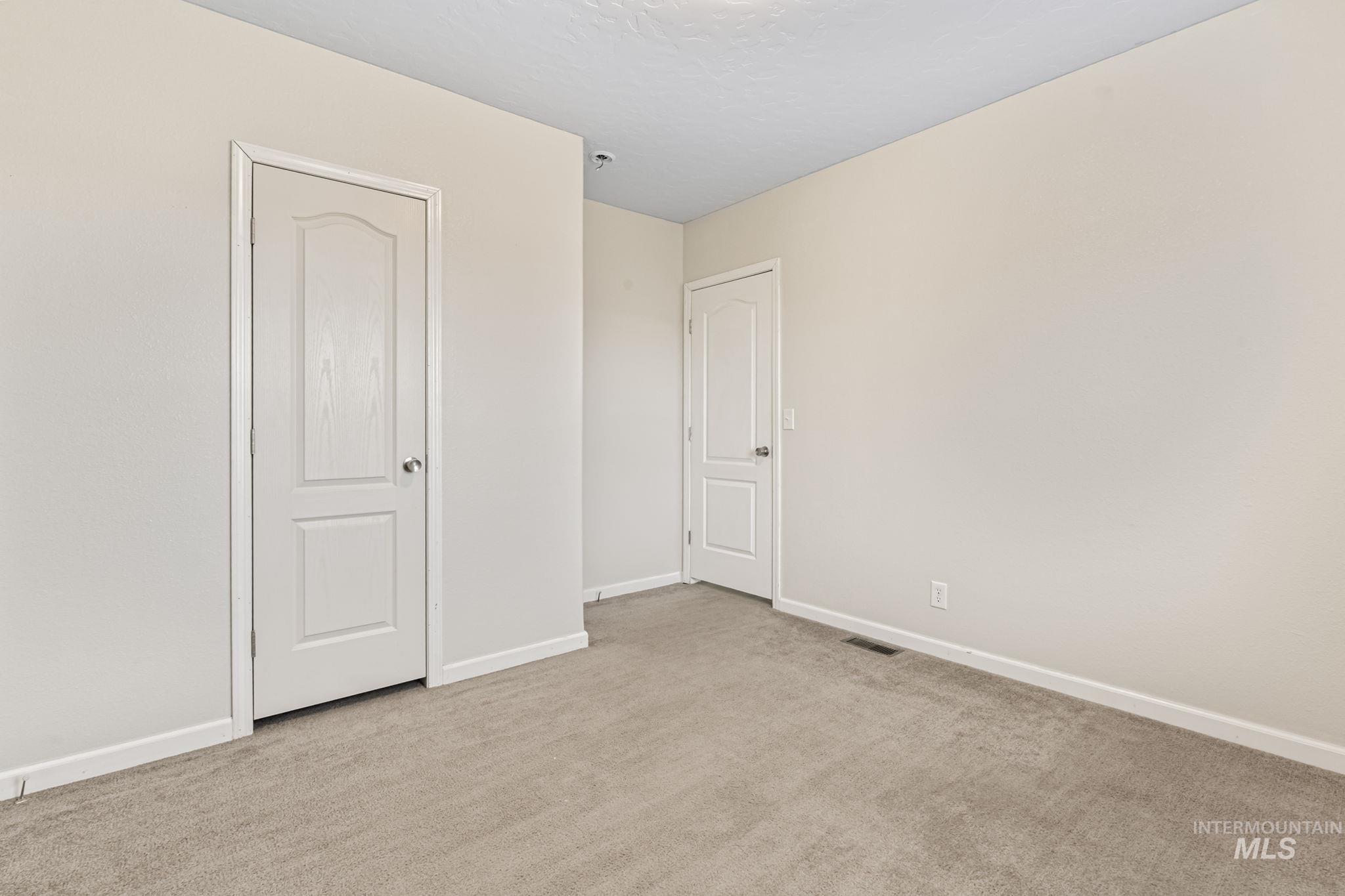 1700 SW Lilac Dr, Mountain Home, Idaho 83647, 3 Bedrooms, 2 Bathrooms, Residential For Sale, Price $90,000, 98976686