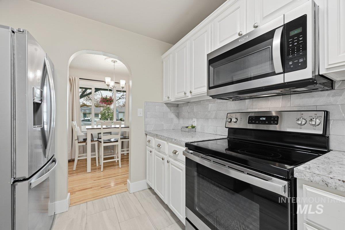 703 S Almond, Nampa, Idaho 83686, 3 Bedrooms, 1 Bathroom, Residential For Sale, Price $399,500,MLS 98976687