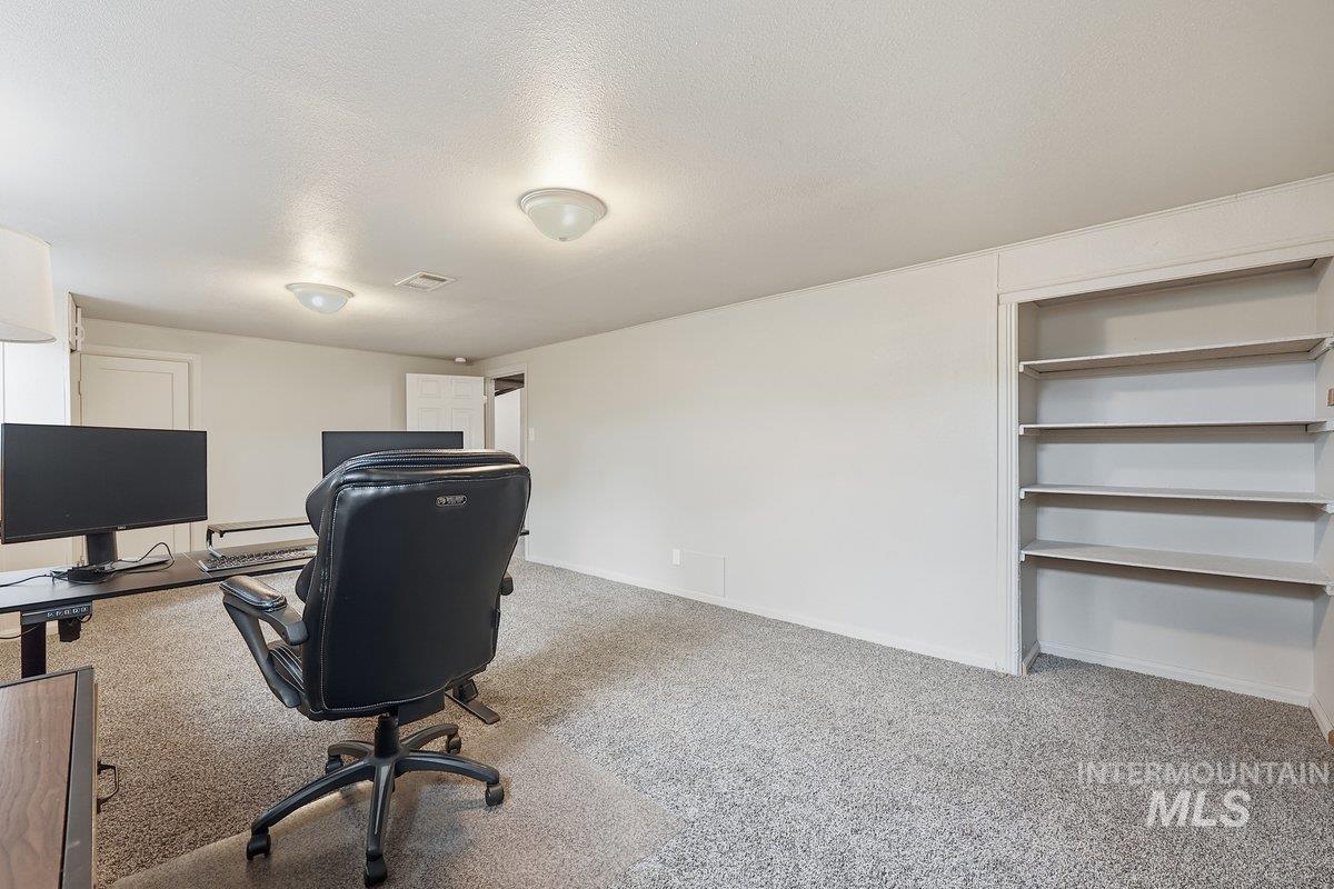 703 S Almond, Nampa, Idaho 83686, 3 Bedrooms, 1 Bathroom, Residential For Sale, Price $399,500,MLS 98976687