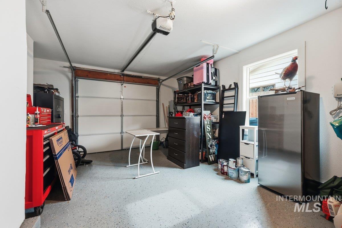 703 S Almond, Nampa, Idaho 83686, 3 Bedrooms, 1 Bathroom, Residential For Sale, Price $399,500,MLS 98976687