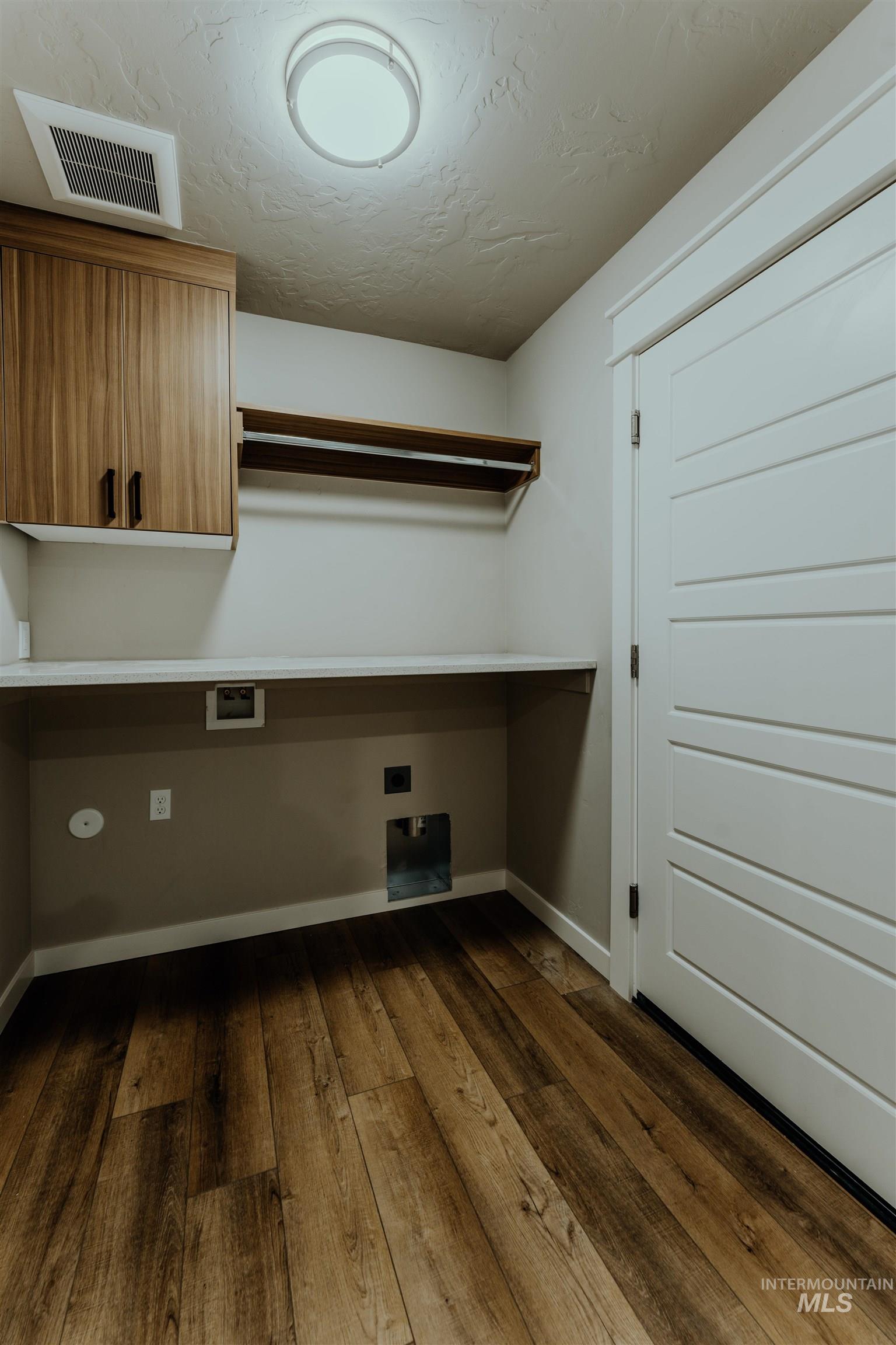 1218 Phillips Circle, Ontario, Oregon 97914-3905, 2 Bedrooms, 2 Bathrooms, Residential For Sale, Price $235,000, 98976688