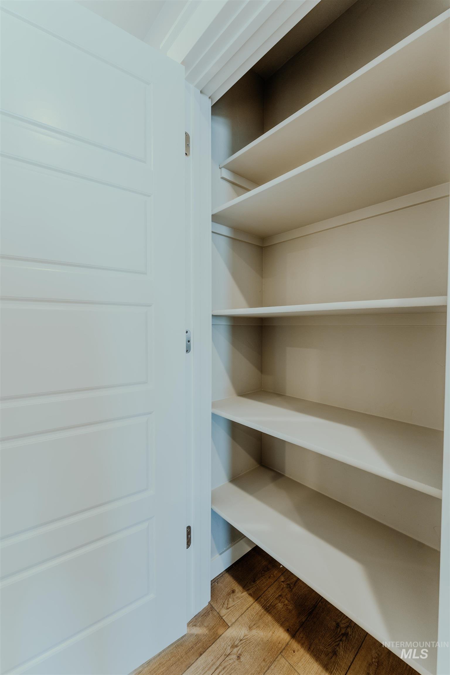 1218 Phillips Circle, Ontario, Oregon 97914-3905, 2 Bedrooms, 2 Bathrooms, Residential For Sale, Price $235,000, 98976688