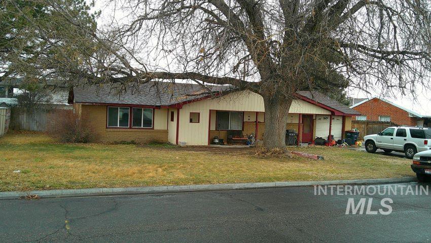 1205 Lawndale Dr., Twin Falls, Idaho 83301, 3 Bedrooms, 1.5 Bathrooms, Residential For Sale, Price $309,900, 98976689