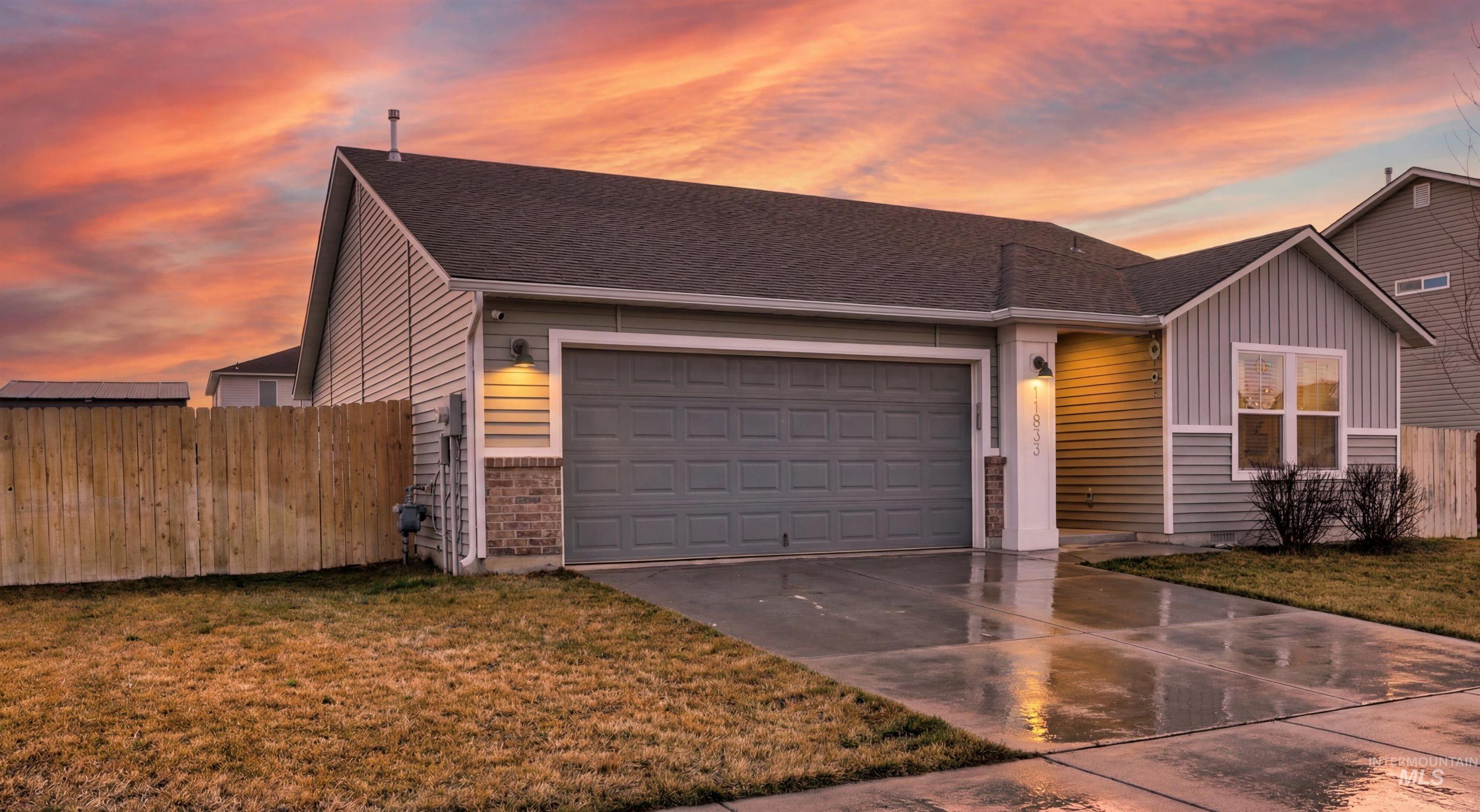 11833 Montpelier, Caldwell, Idaho 83607, 3 Bedrooms, 2 Bathrooms, Residential For Sale, Price $369,900, 98976690