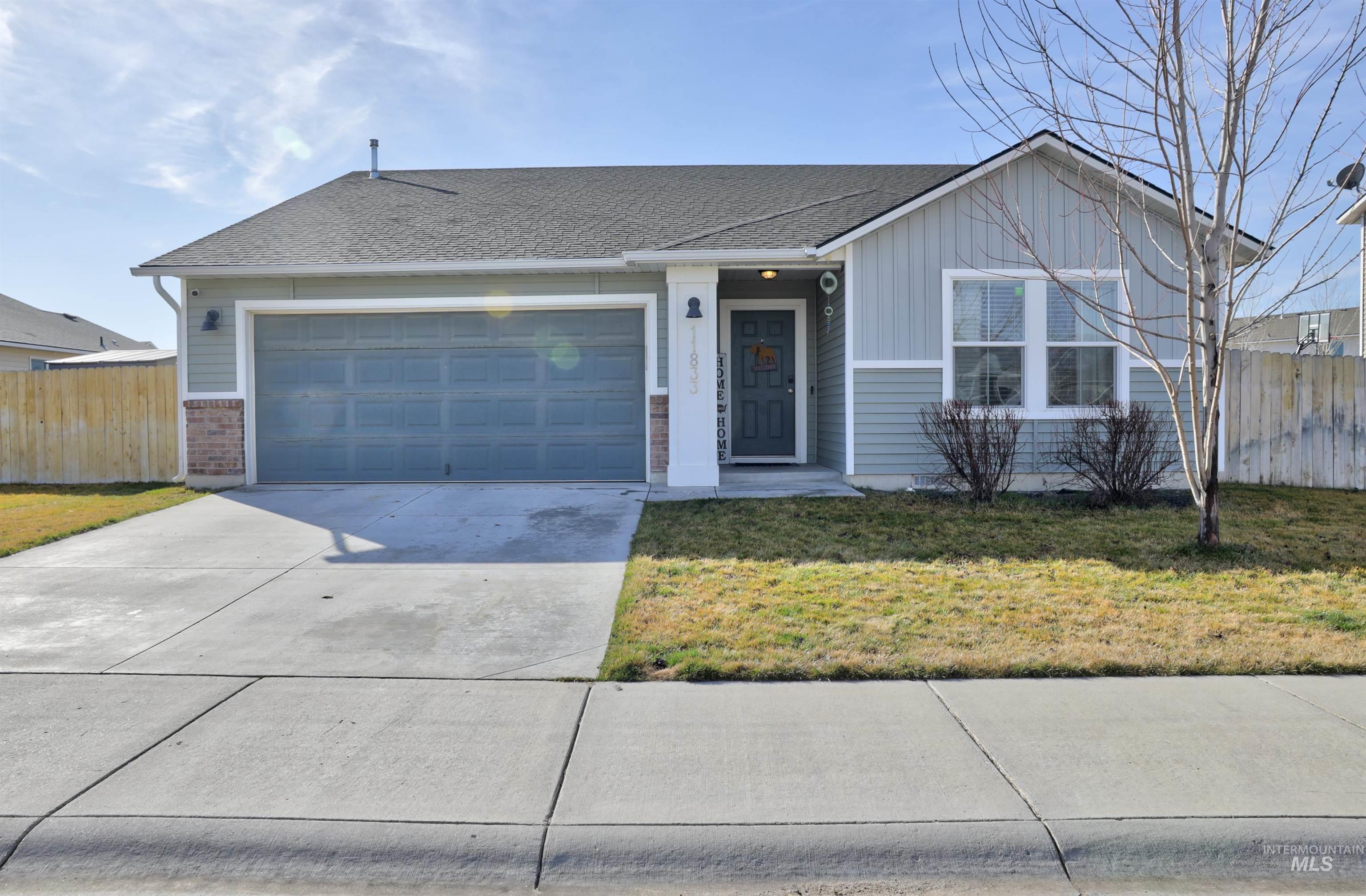 11833 Montpelier, Caldwell, Idaho 83607, 3 Bedrooms, 2 Bathrooms, Residential For Sale, Price $369,900,MLS 98976690