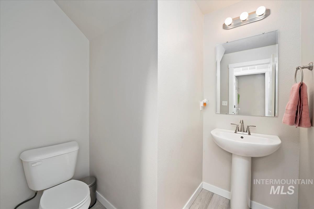 4585 W Everest St, Meridian, Idaho 83646, 5 Bedrooms, 2.5 Bathrooms, Residential For Sale, Price $549,000, 98976692