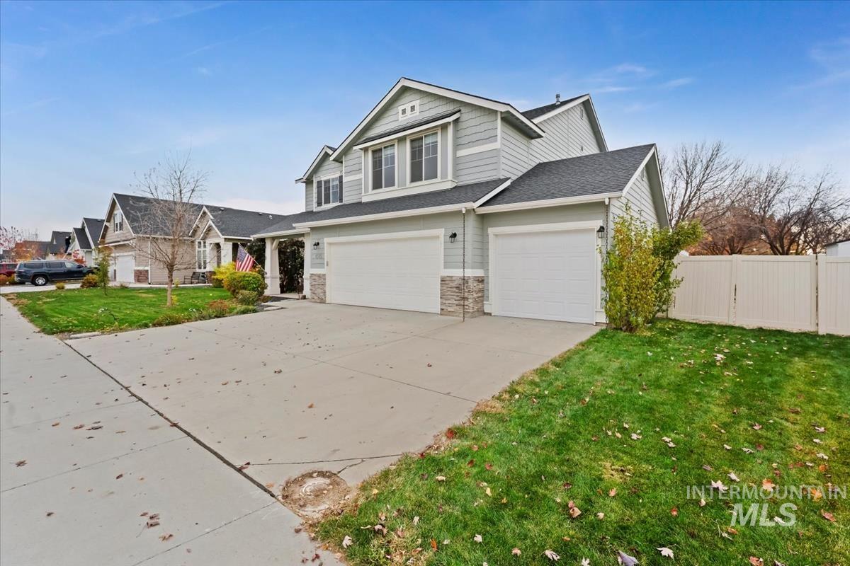 4585 W Everest St, Meridian, Idaho 83646, 5 Bedrooms, 2.5 Bathrooms, Residential For Sale, Price $549,000, 98976692