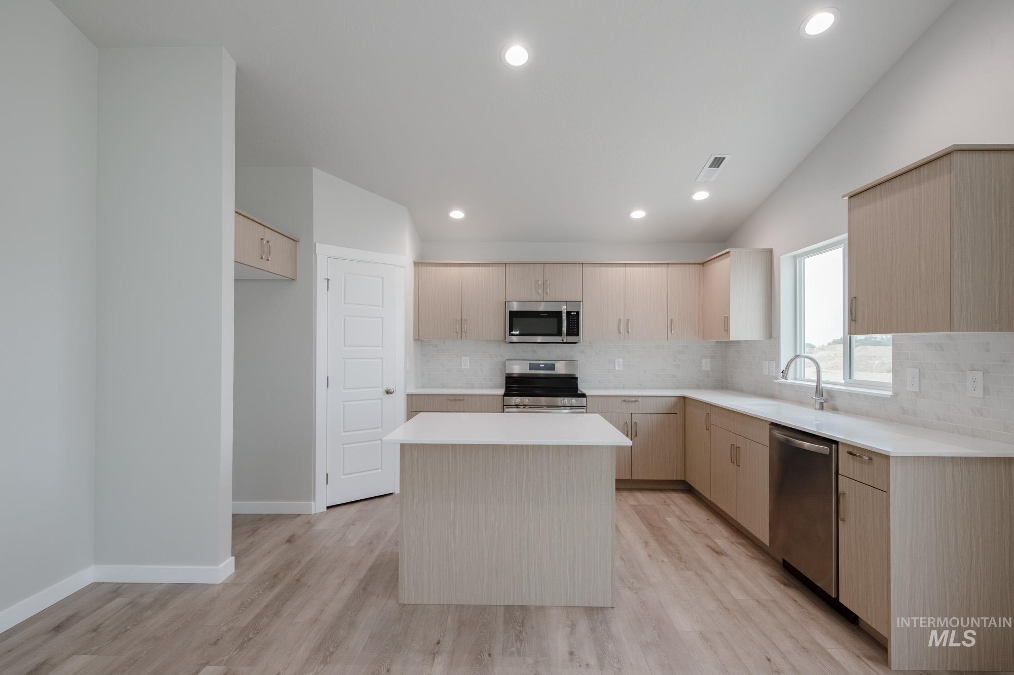 16790 Carlin Ave, Caldwell, Idaho 83607, 4 Bedrooms, 2 Bathrooms, Residential For Sale, Price $419,990, 98976694