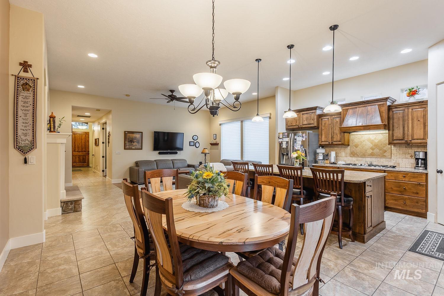 178 E. Rio Colinas Dr., Meridian, Idaho 83646, 4 Bedrooms, 2 Bathrooms, Residential For Sale, Price $665,000, 98976696