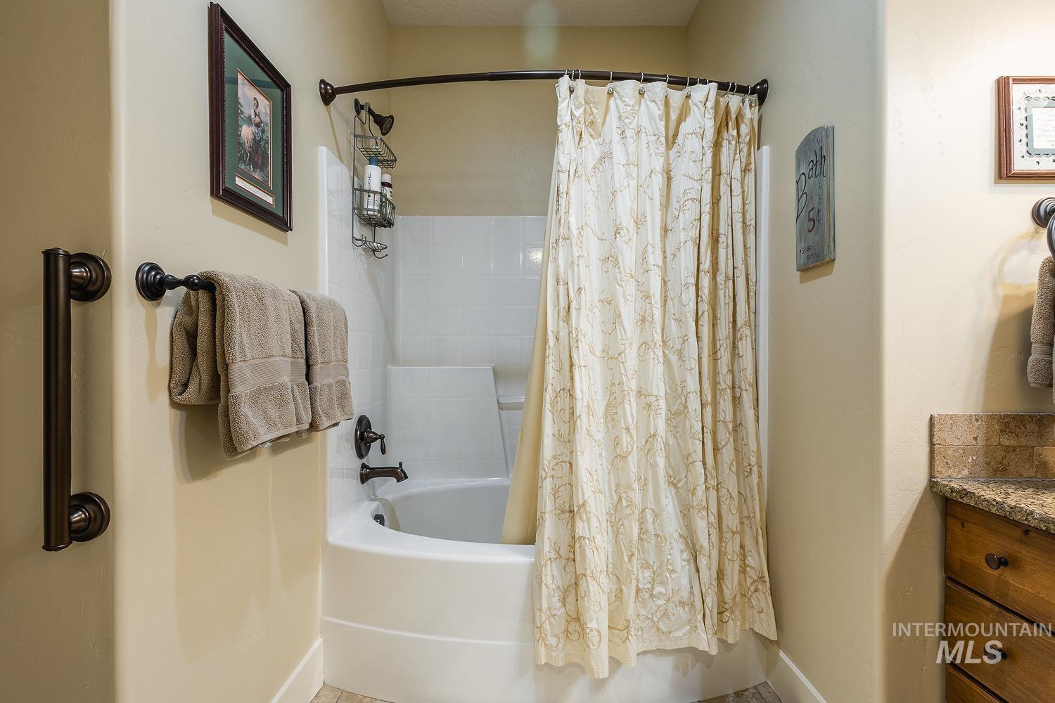 178 E. Rio Colinas Dr., Meridian, Idaho 83646, 4 Bedrooms, 2 Bathrooms, Residential For Sale, Price $665,000, 98976696