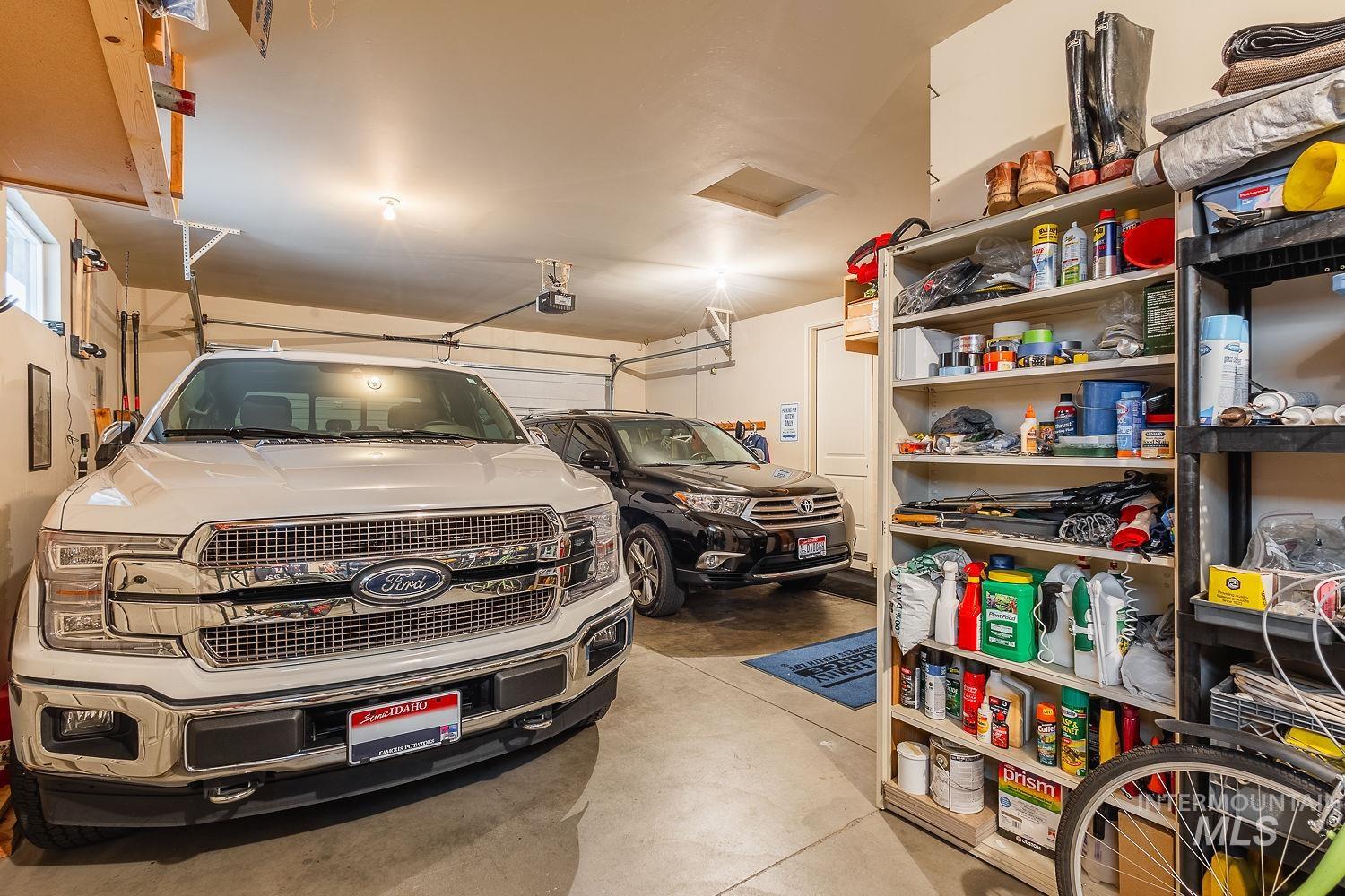 178 E. Rio Colinas Dr., Meridian, Idaho 83646, 4 Bedrooms, 2 Bathrooms, Residential For Sale, Price $649,900,MLS 98976696