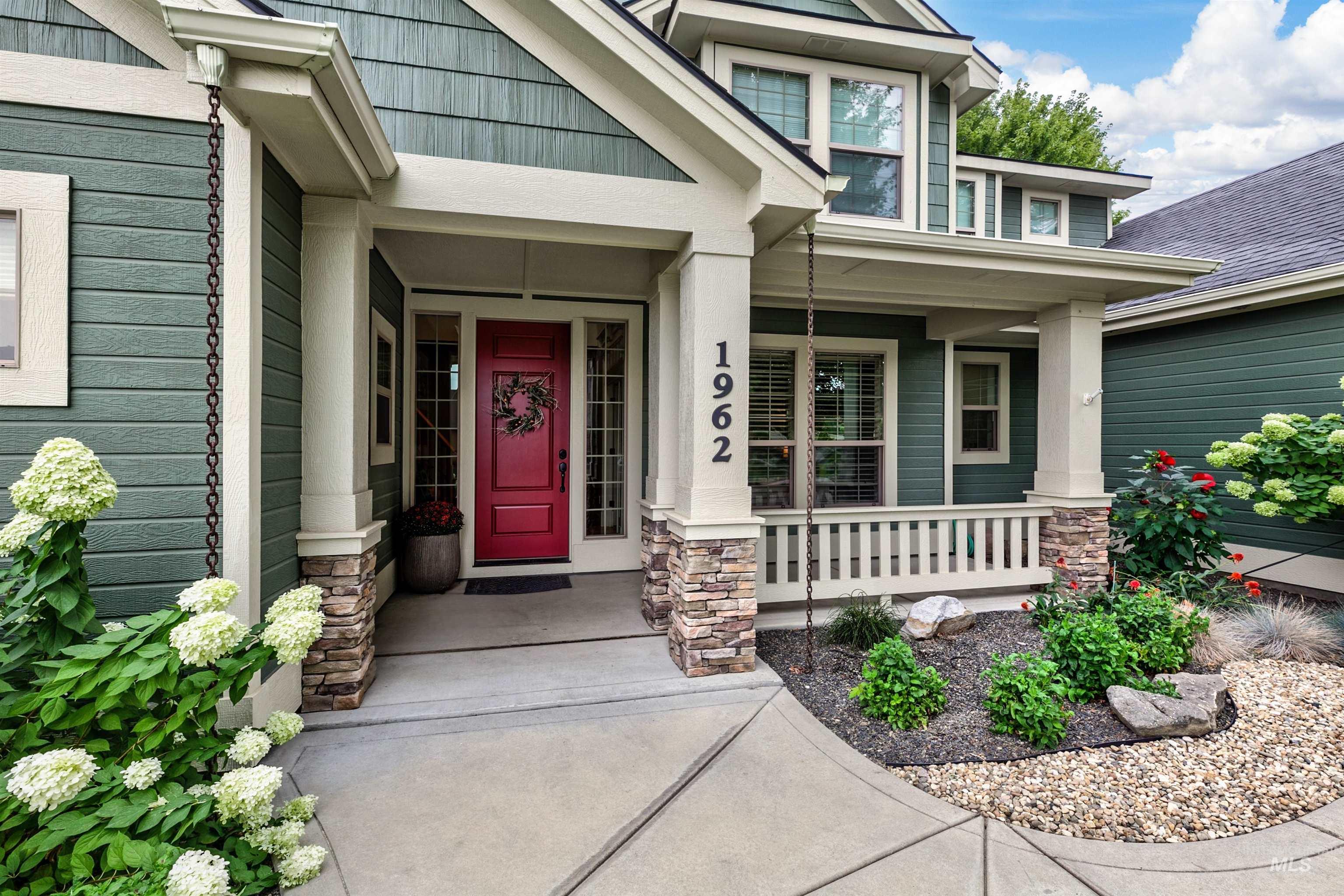 1962 N Spring Hollow Place, Star, Idaho 83669, 4 Bedrooms, 3.5 Bathrooms, Residential For Sale, Price $1,019,300,MLS 98976698