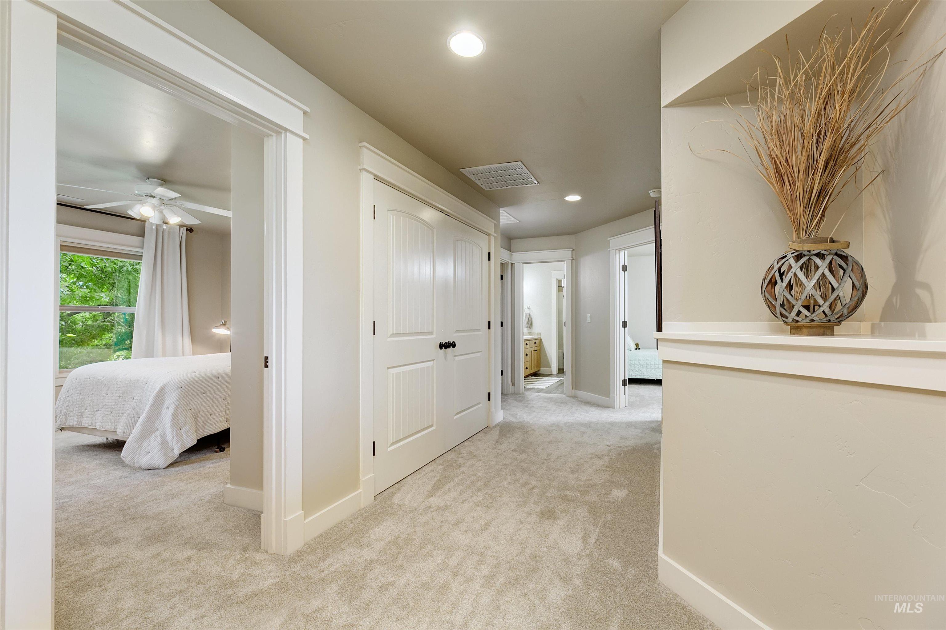 1962 N Spring Hollow Place, Star, Idaho 83669, 4 Bedrooms, 3.5 Bathrooms, Residential For Sale, Price $1,019,300,MLS 98976698