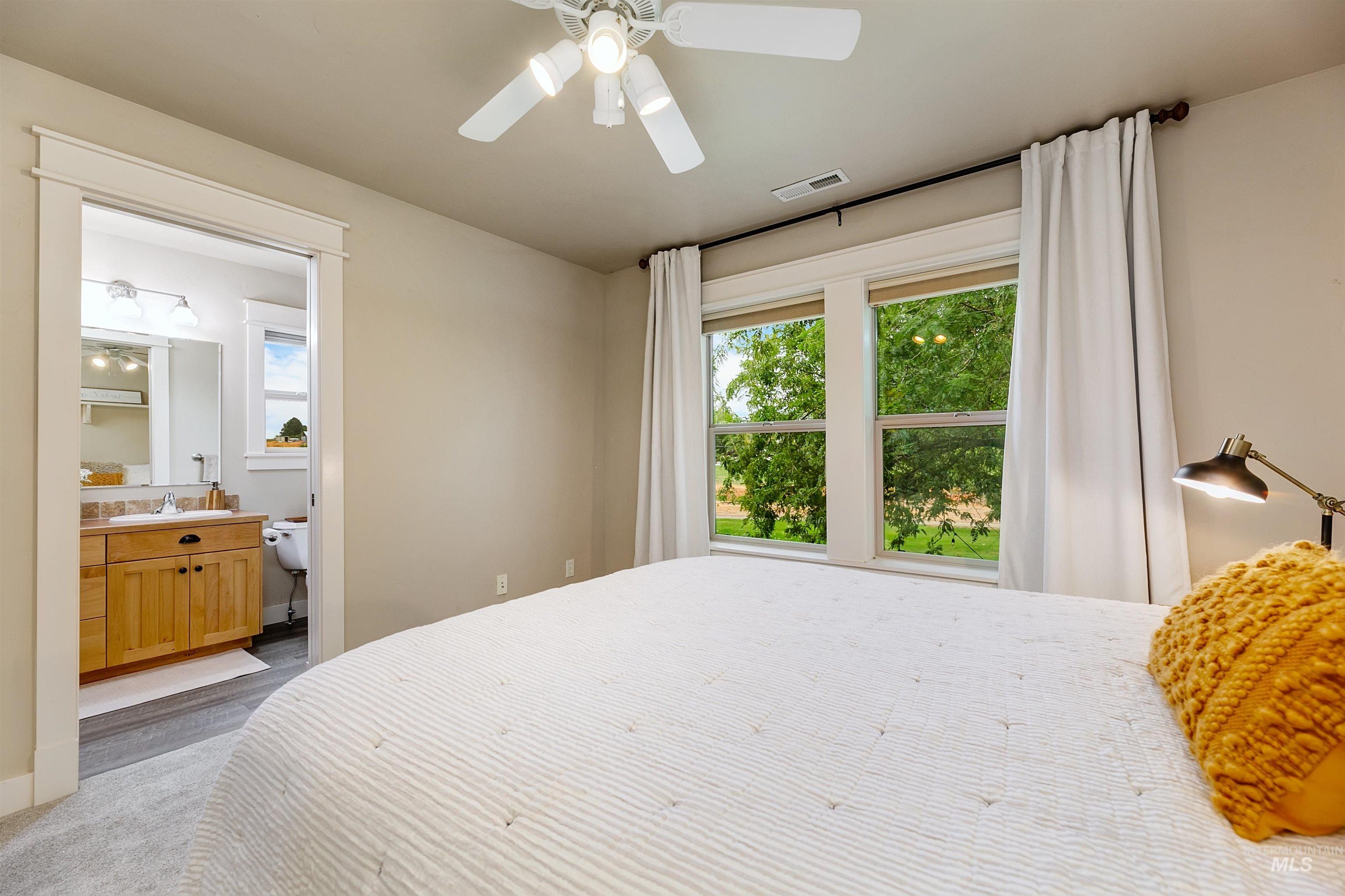 1962 N Spring Hollow Place, Star, Idaho 83669, 4 Bedrooms, 3.5 Bathrooms, Residential For Sale, Price $1,019,300,MLS 98976698