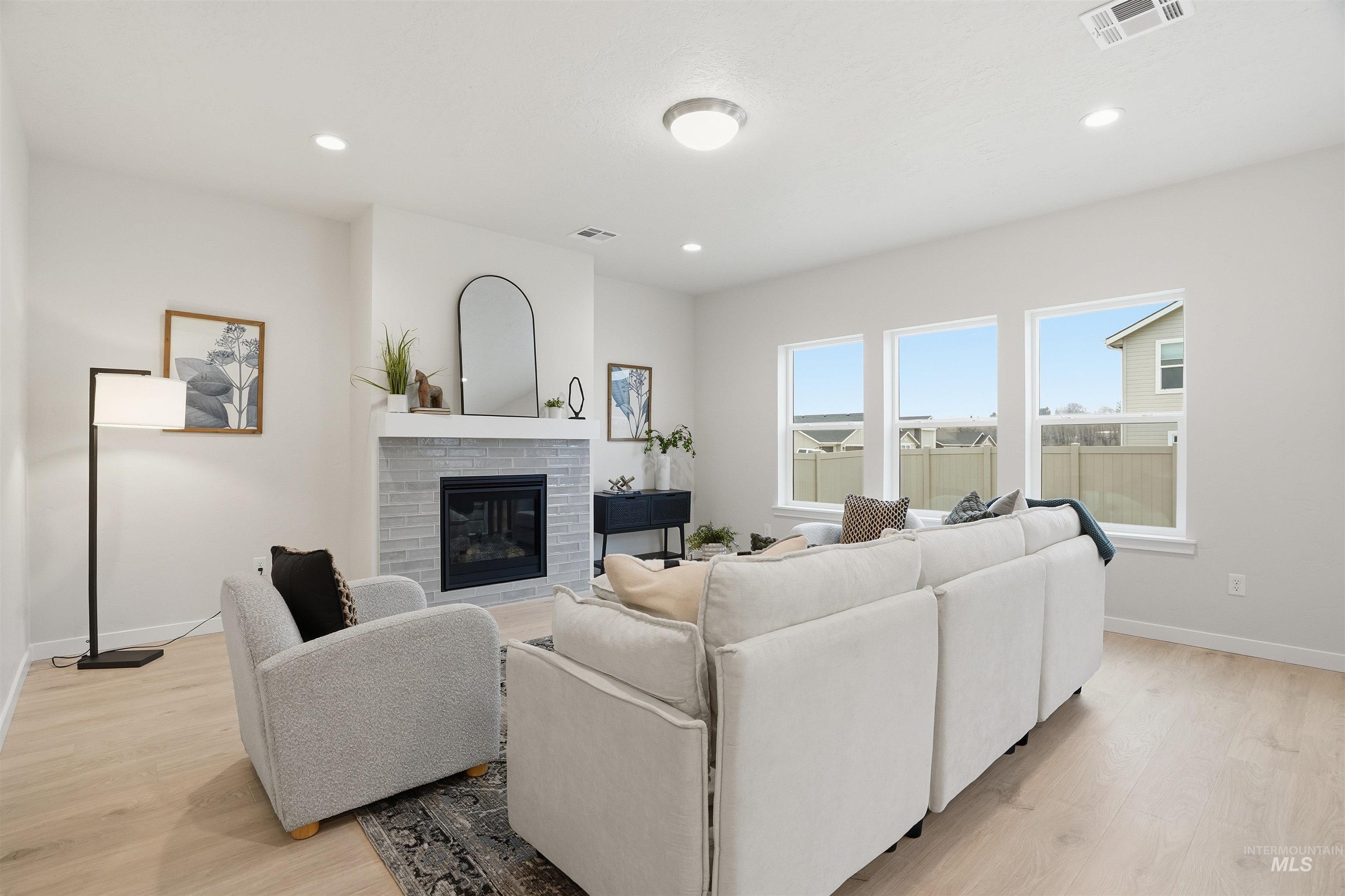 7663 E Meriwether Dr, Nampa, Idaho 83687, 4 Bedrooms, 2.5 Bathrooms, Residential For Sale, Price $476,990, 98976699