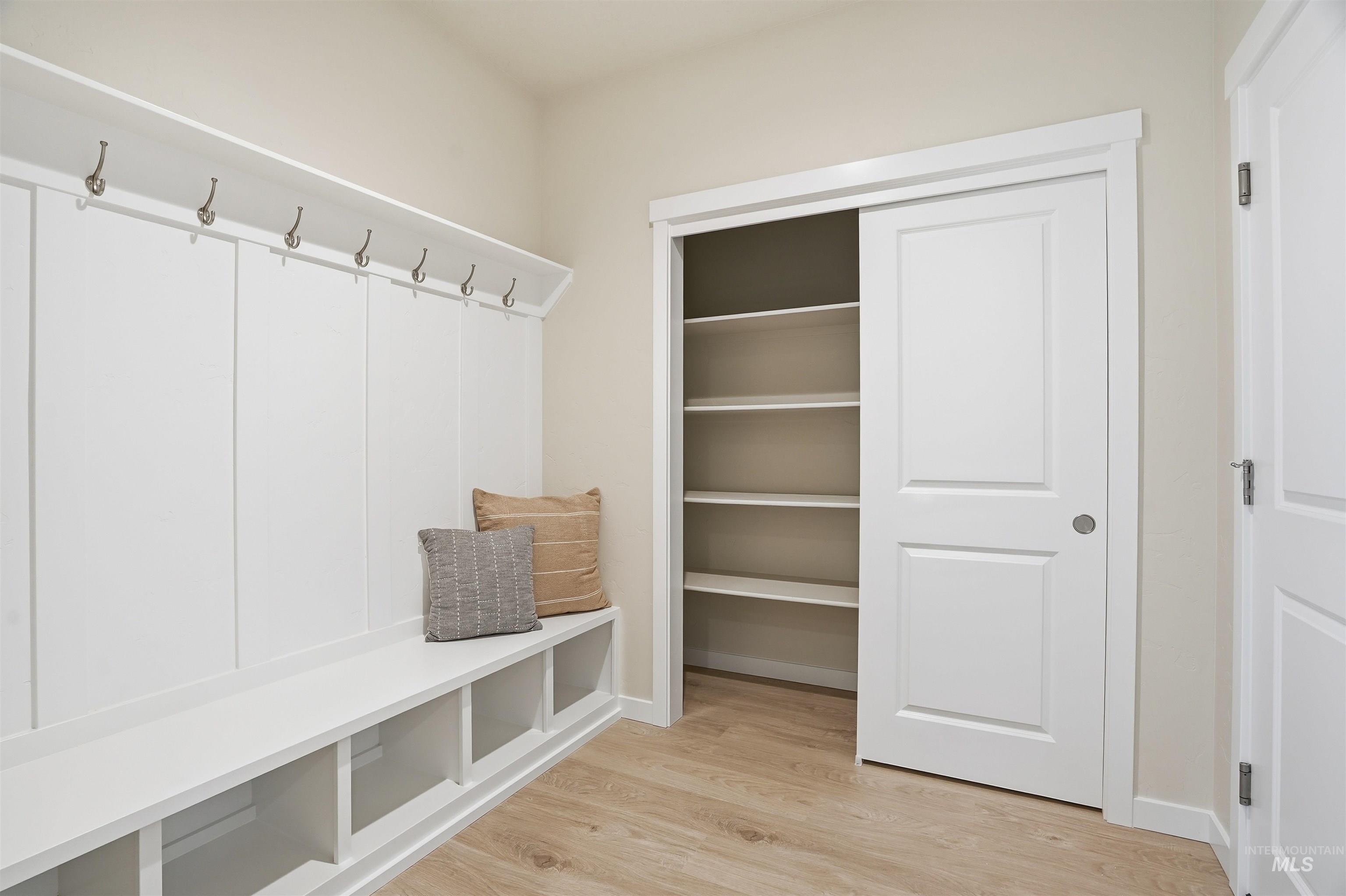 7663 E Meriwether Dr, Nampa, Idaho 83687, 4 Bedrooms, 2.5 Bathrooms, Residential For Sale, Price $476,990, 98976699