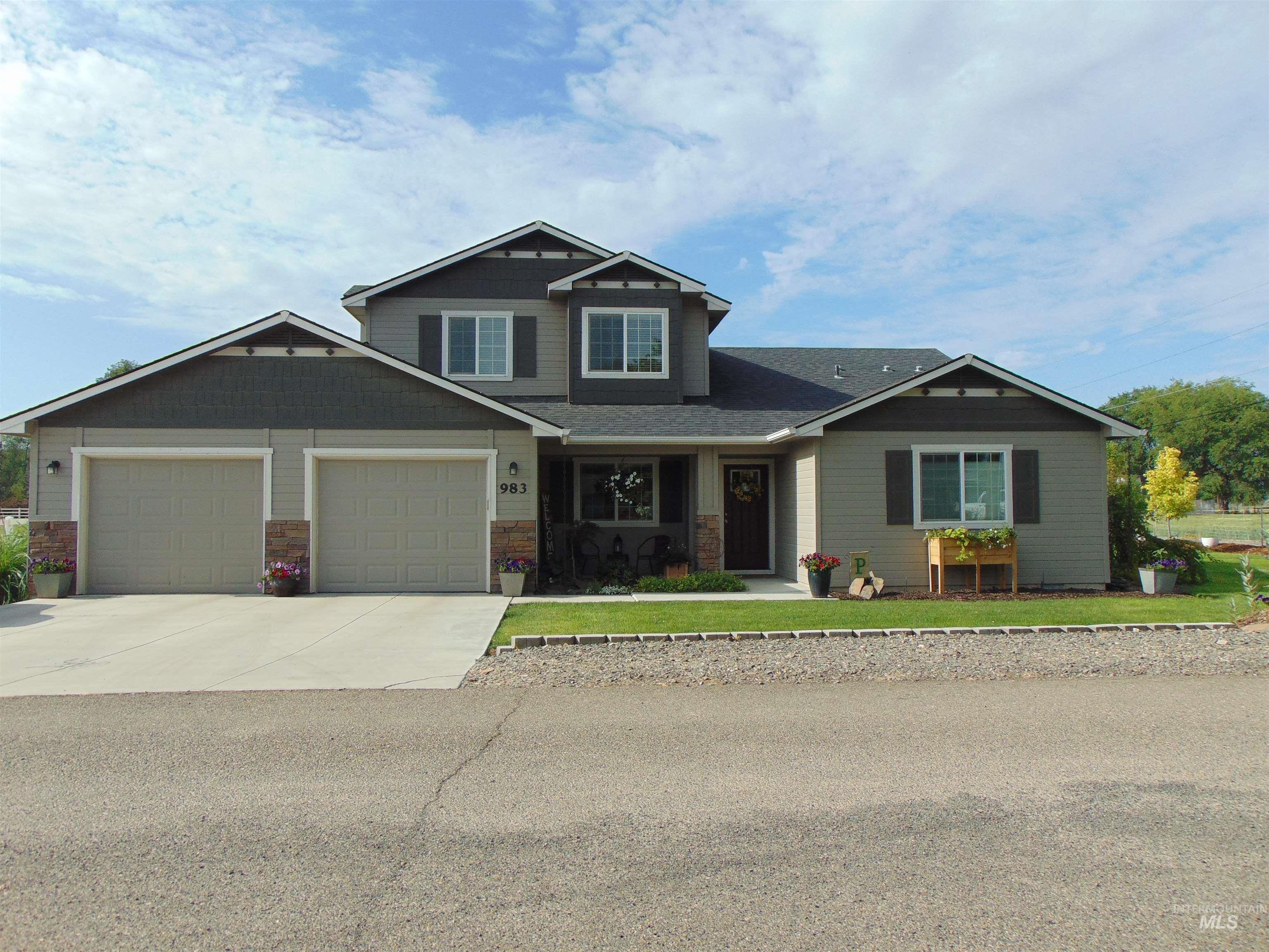 983 South Street, Vale, Oregon 97918, 4 Bedrooms, 2.5 Bathrooms, Residential For Sale, Price $524,900, 98976701