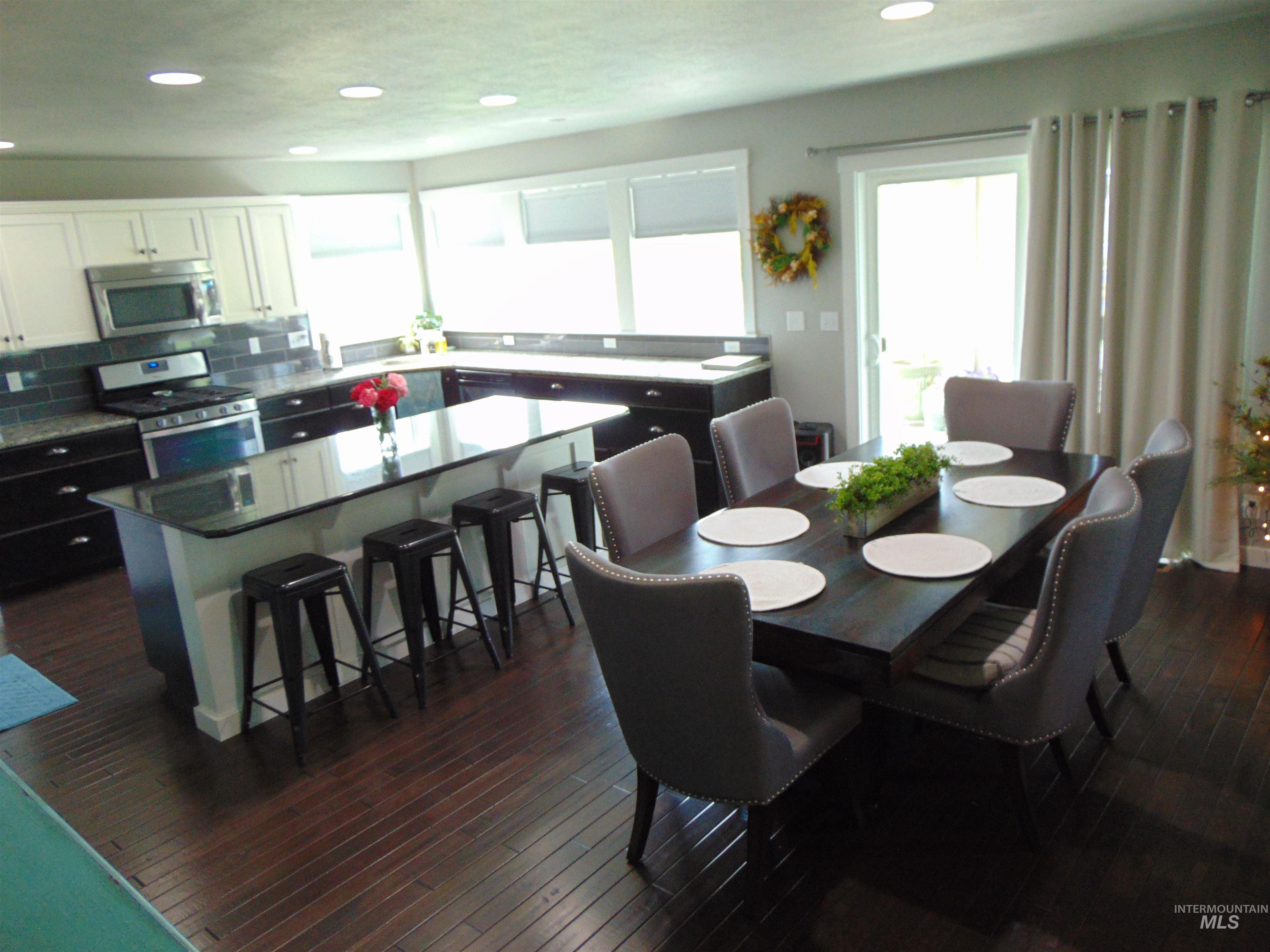 983 South Street, Vale, Oregon 97918, 4 Bedrooms, 2.5 Bathrooms, Residential For Sale, Price $524,900,MLS 98976701