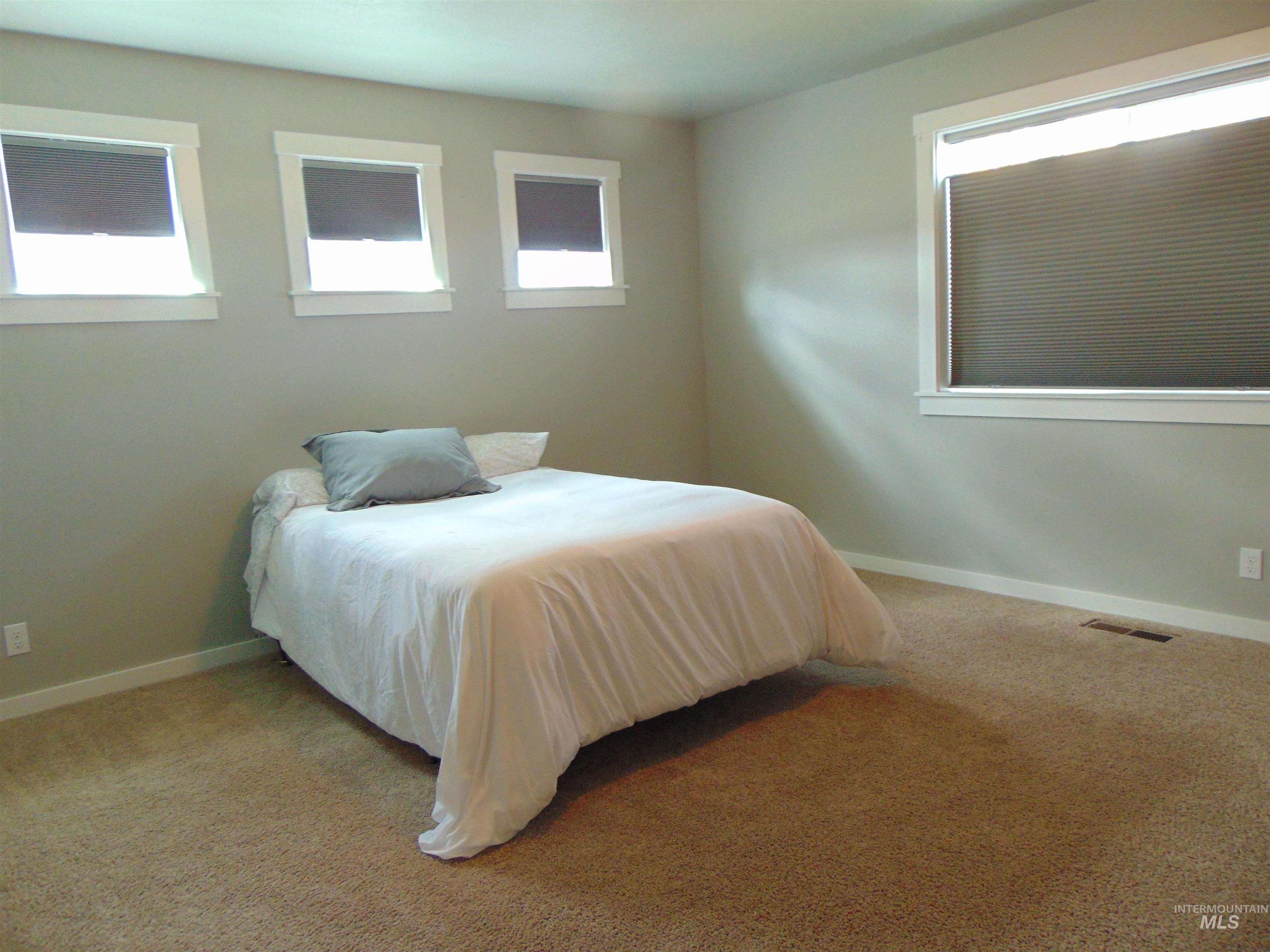 983 South Street, Vale, Oregon 97918, 4 Bedrooms, 2.5 Bathrooms, Residential For Sale, Price $524,900,MLS 98976701