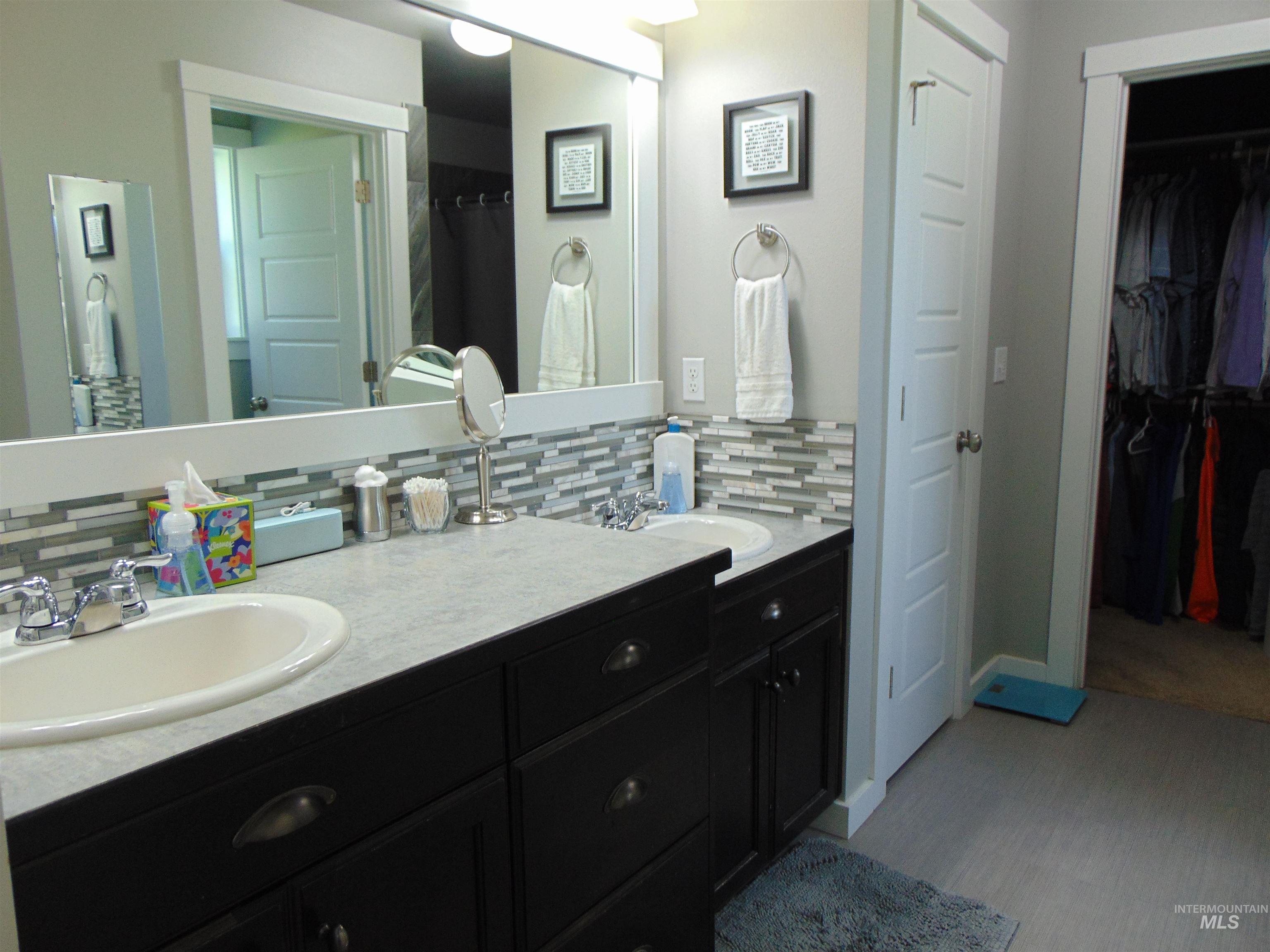 983 South Street, Vale, Oregon 97918, 4 Bedrooms, 2.5 Bathrooms, Residential For Sale, Price $524,900, 98976701