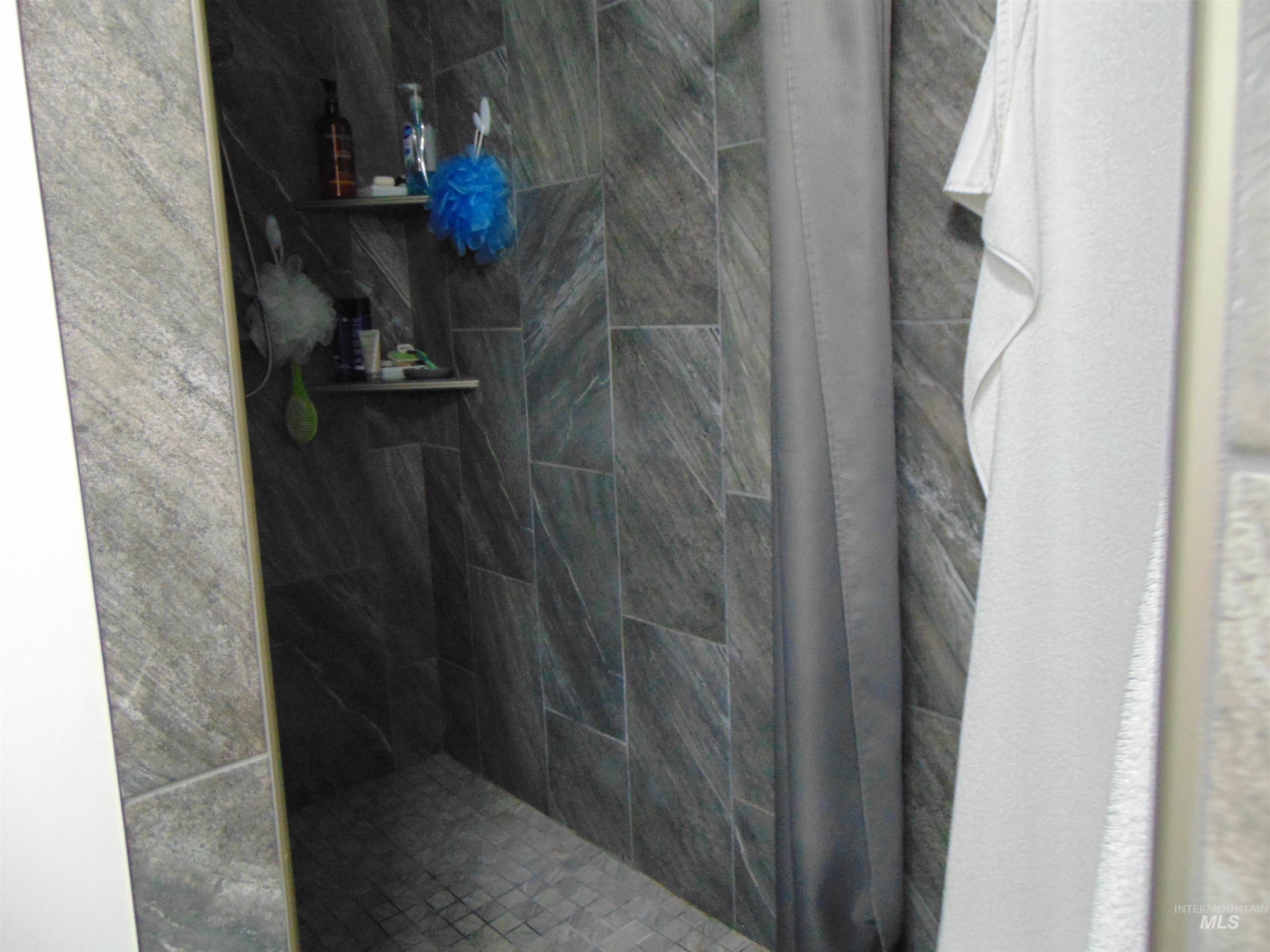 983 South Street, Vale, Oregon 97918, 4 Bedrooms, 2.5 Bathrooms, Residential For Sale, Price $524,900, 98976701