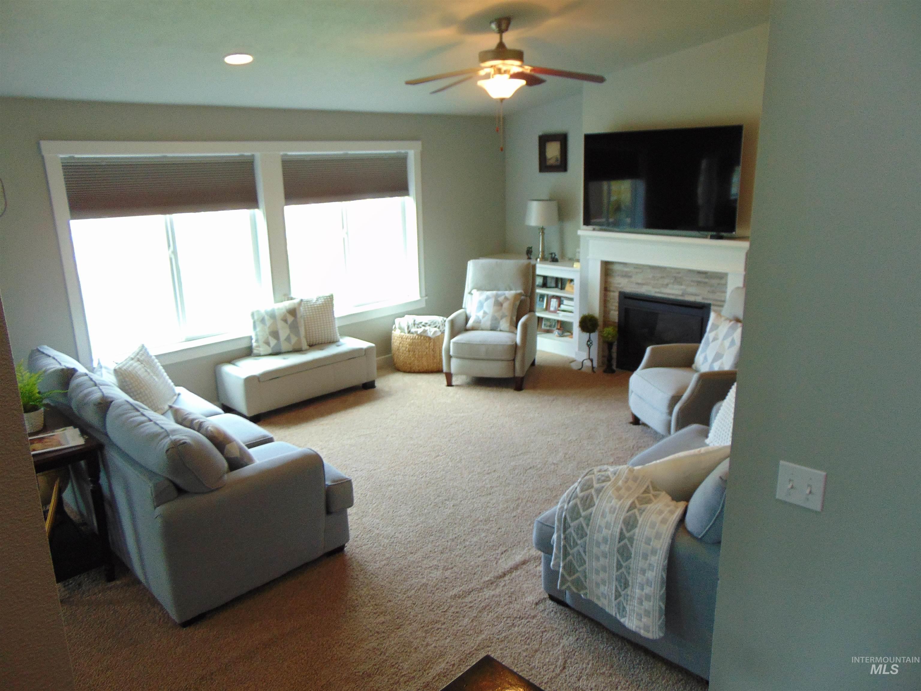 983 South Street, Vale, Oregon 97918, 4 Bedrooms, 2.5 Bathrooms, Residential For Sale, Price $524,900, 98976701