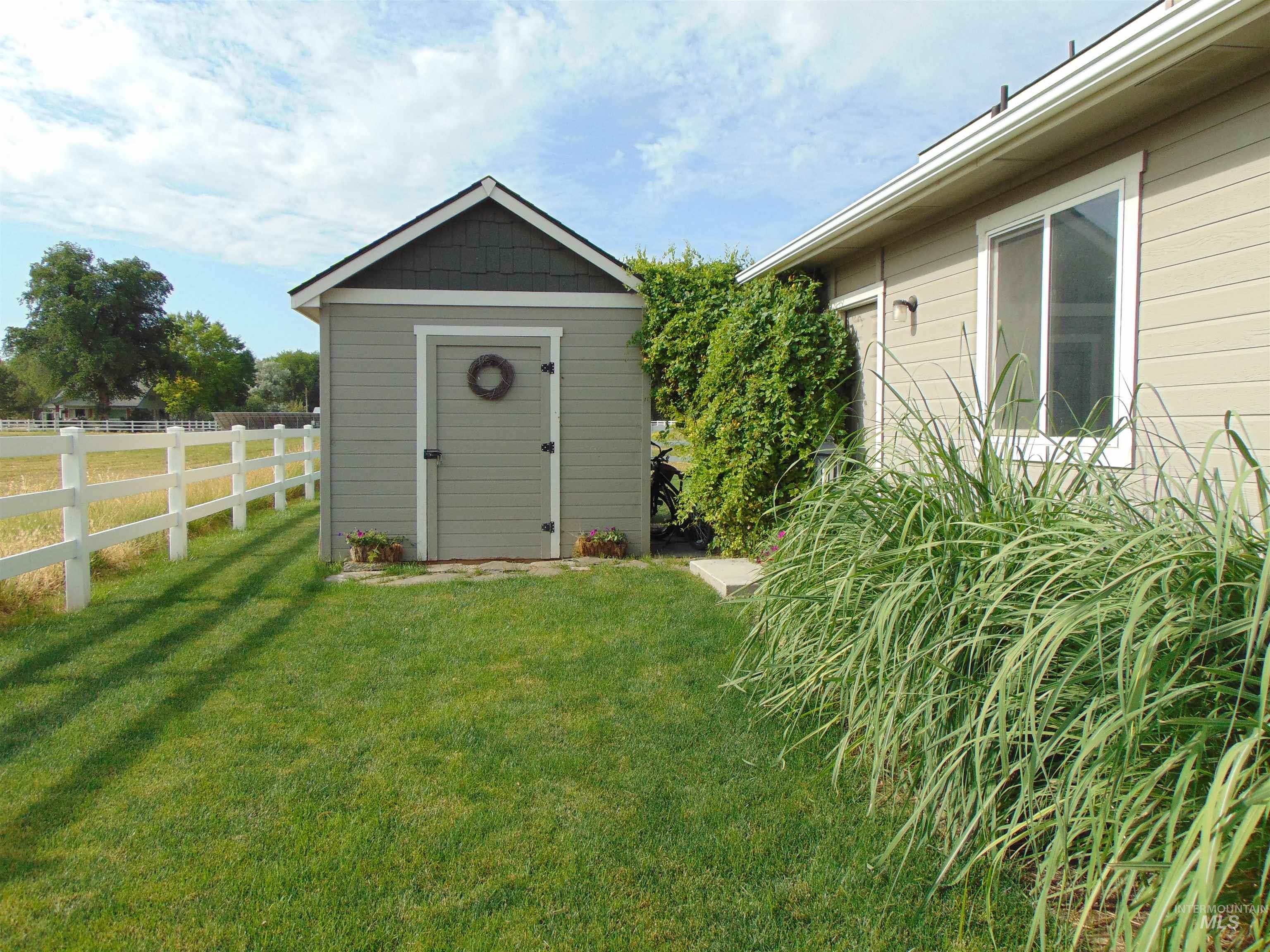 983 South Street, Vale, Oregon 97918, 4 Bedrooms, 2.5 Bathrooms, Residential For Sale, Price $524,900, 98976701