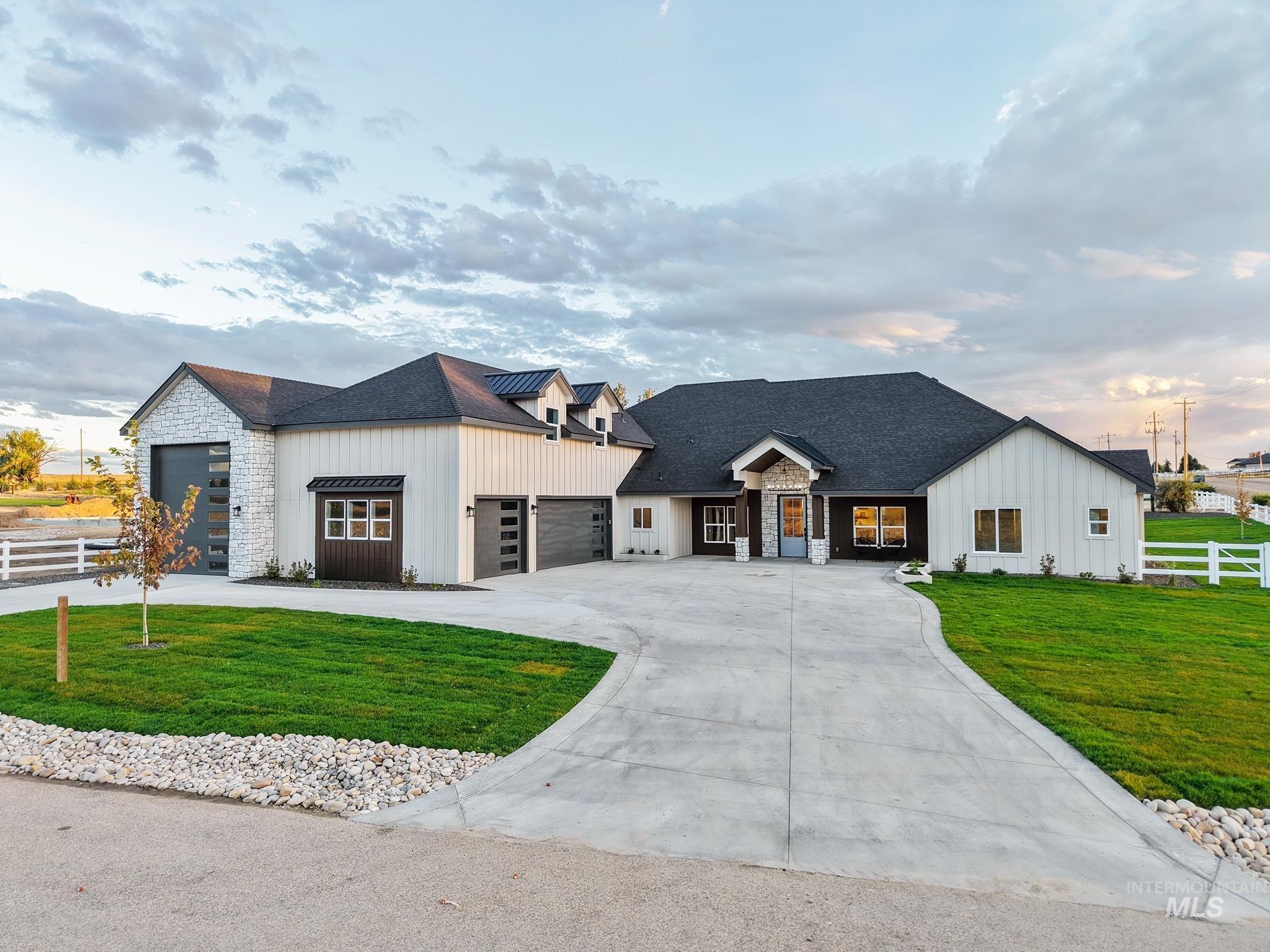 8991 Edna Lane, Middleton, Idaho 83644, 4 Bedrooms, 4.5 Bathrooms, Residential For Sale, Price $1,250,000, 98976704